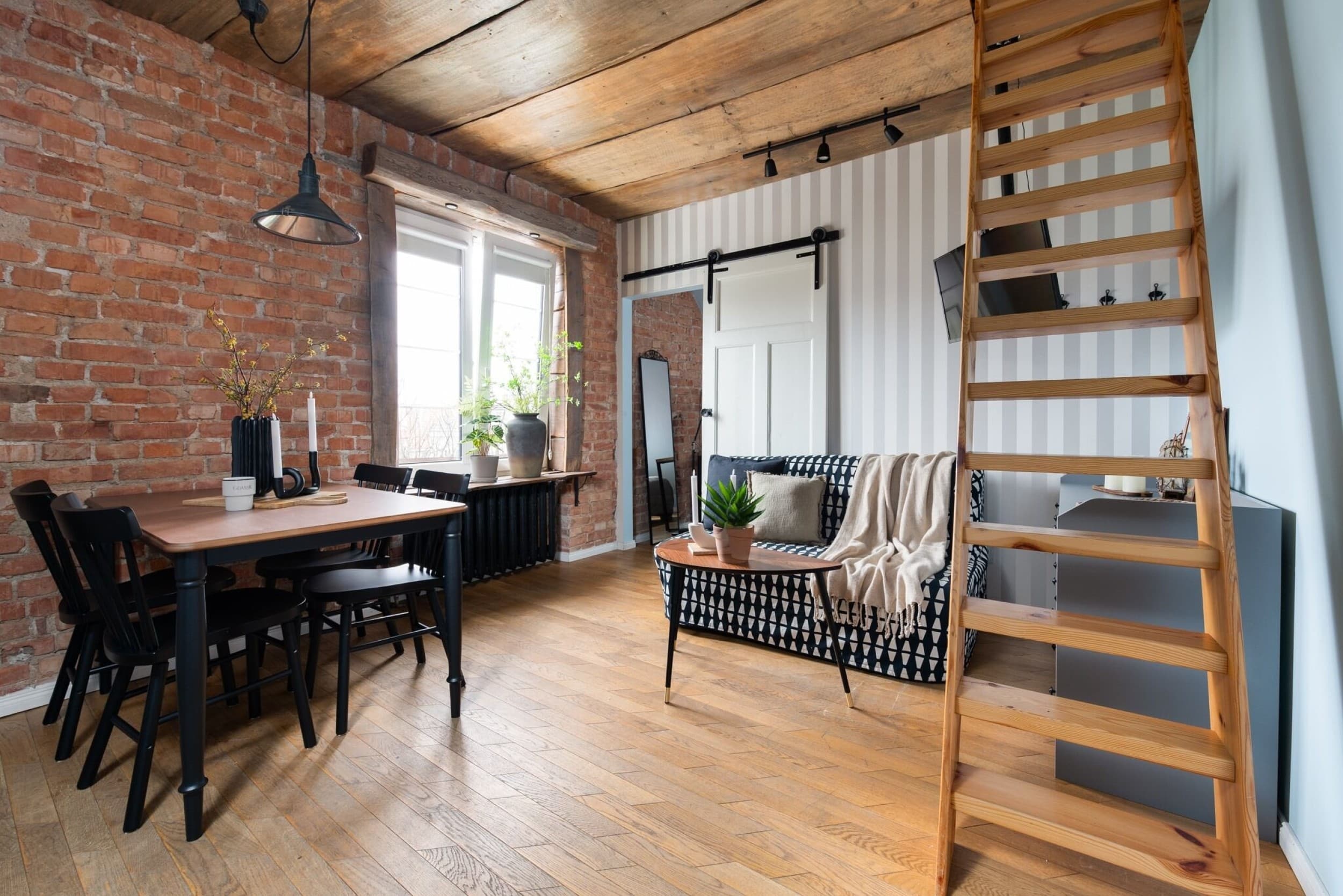 Pobyt w Apartamencie w Sercu Starego Miasta (2 Noce, 1-6 Osób) | Flatbook Apartments  | Gdańsk