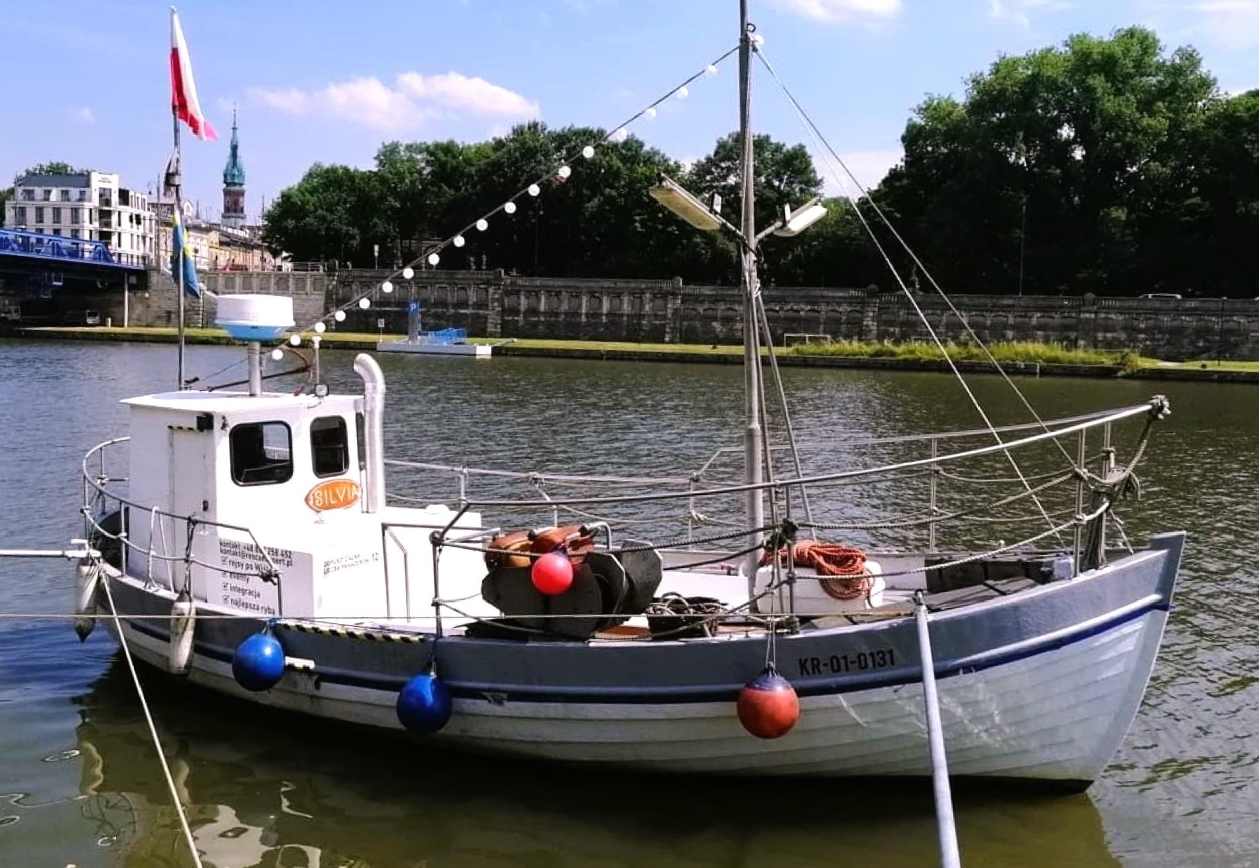 Rejs Kutrem po Wiśle z Poczęstunkiem dla Dwojga | Kraków | Wyjątkowy Prezent
