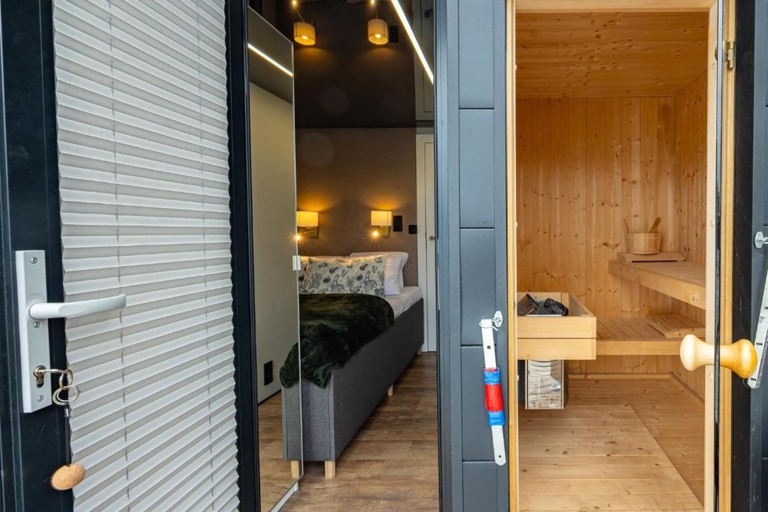 Odprężający Pobyt w Domku na Wodzie (2 Noce, 1-4 Osoby) | Energy Apartments | Szczecin | Wyjątkowy Prezent