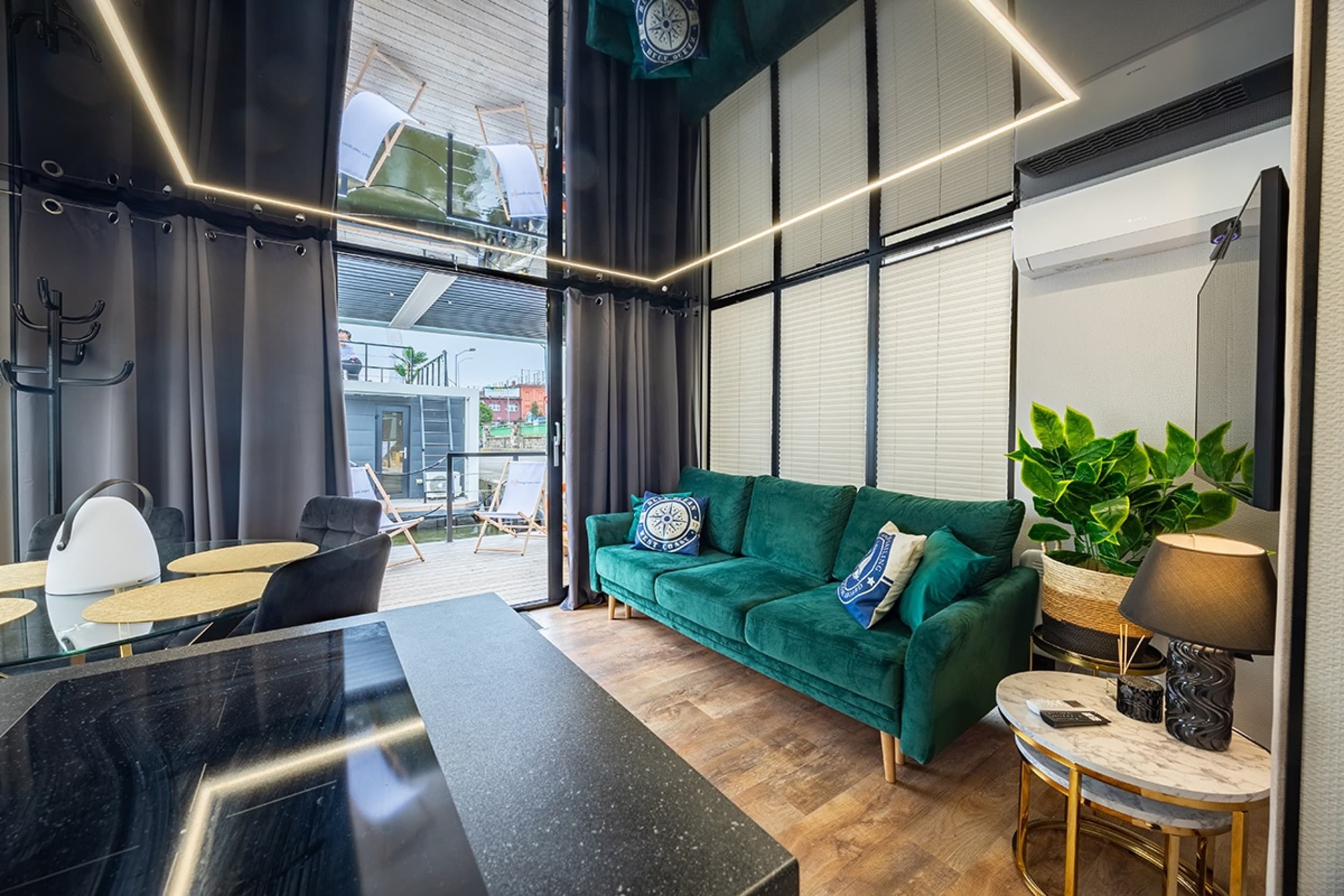 Odprężający Pobyt w Domku na Wodzie (3 Noce, 1-4 Osoby) | Energy Apartments | Szczecin | Wyjątkowy Prezent