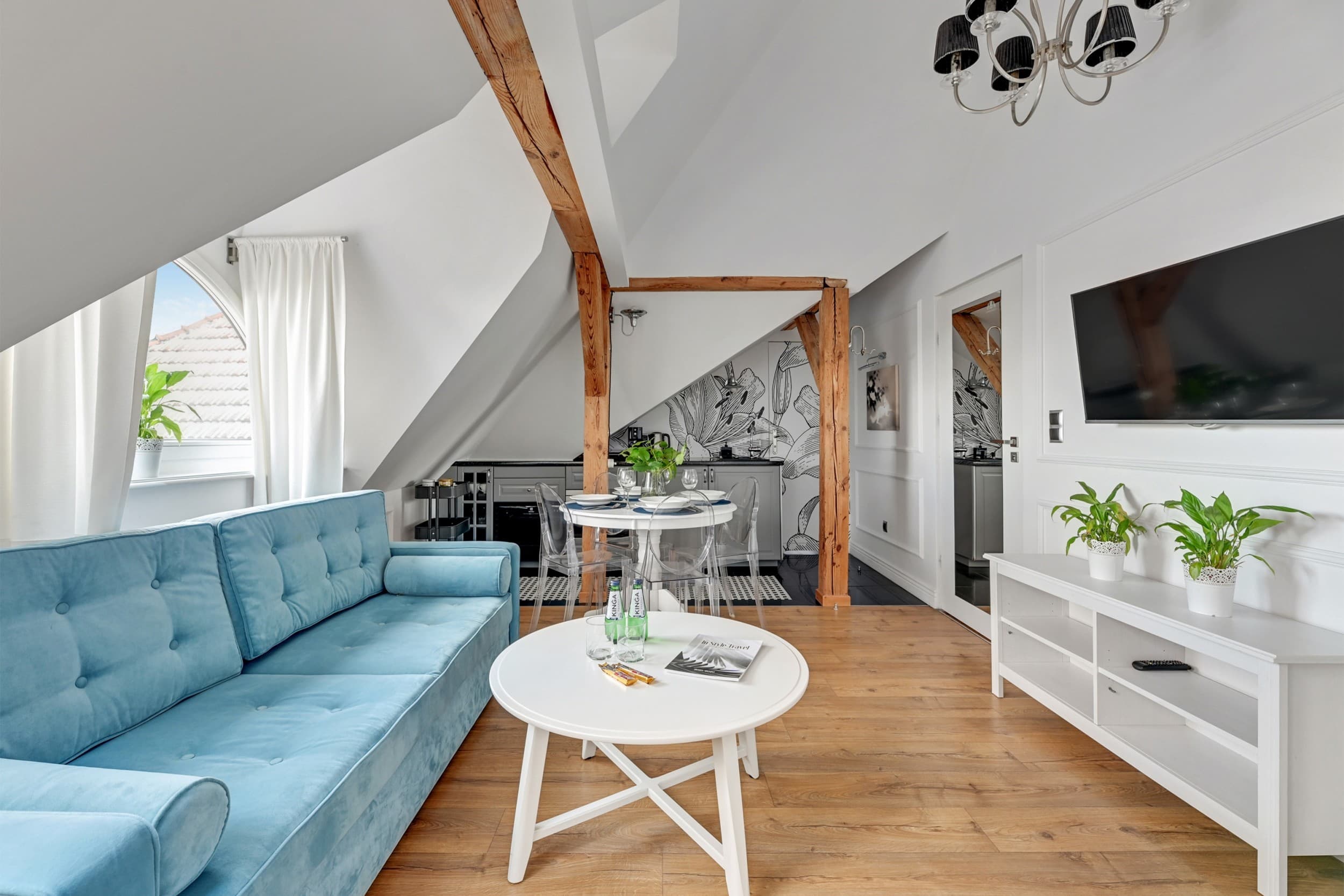 Luksusowy Pobyt w Apartamencie (2 Noce, 1-4 Osoby) | Lion Apartments Sopot | Sopot | Wyjątkowy Prezent