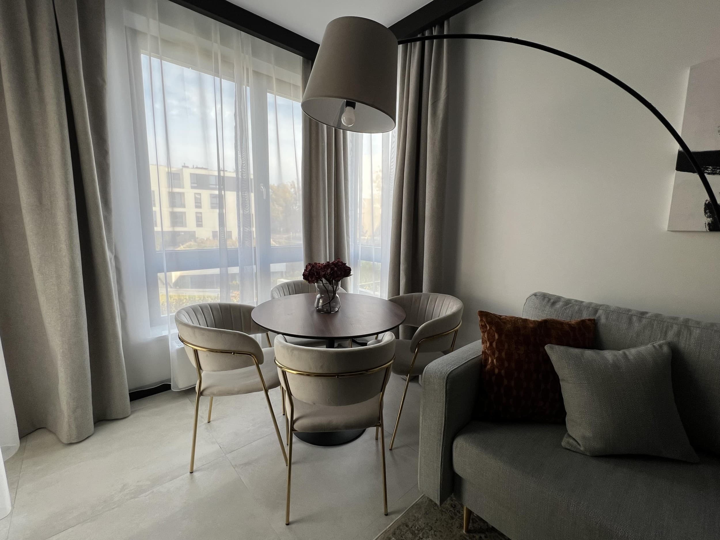 Wyjątkowy Pobyt w Apartamencie (2 Noce, 1-4 Osoby) | Lion Apartments Sopot | Sopot  | Wyjątkowy Prezent