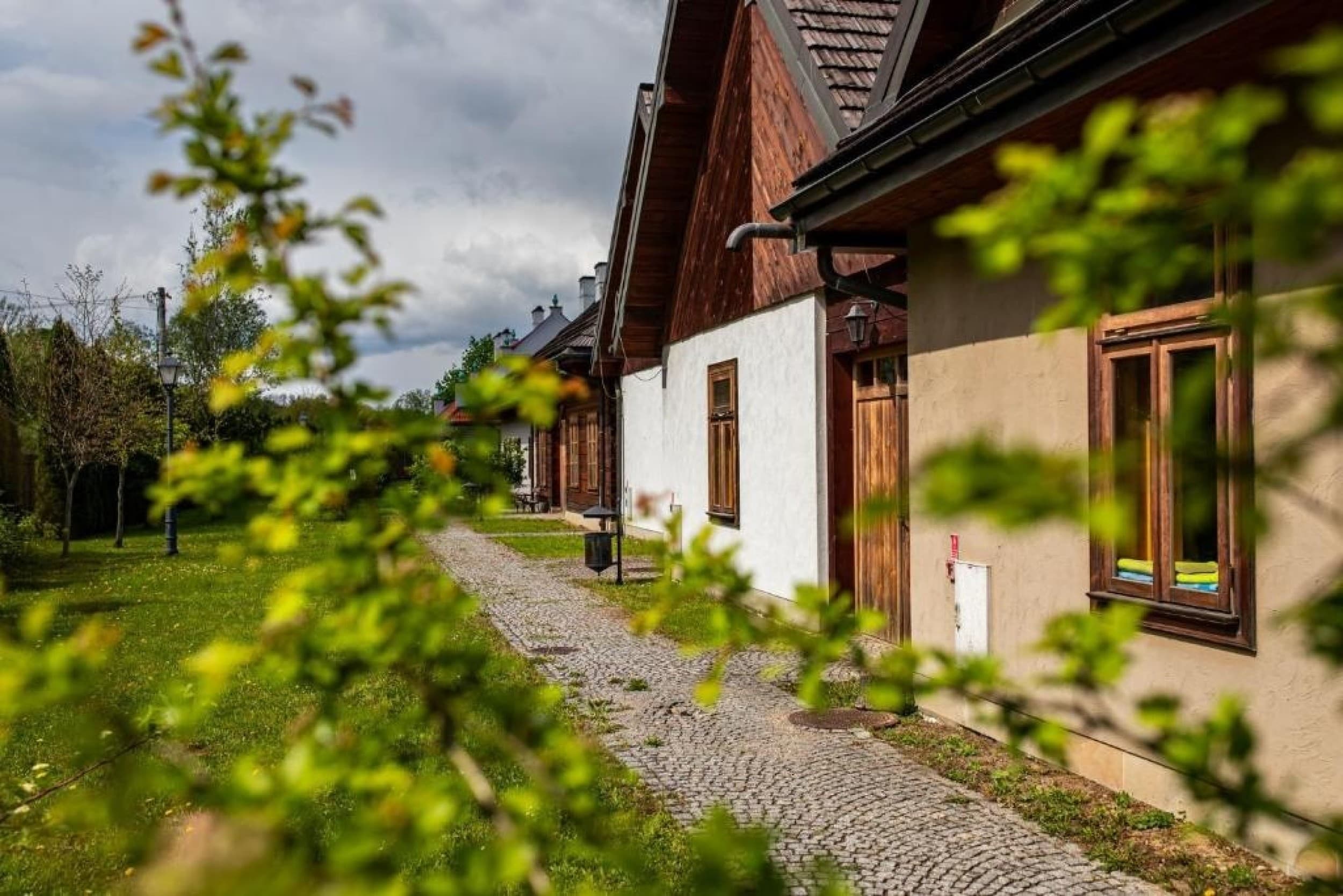 Urokliwy Pobyt (1 Noc, 2 Osoby) | NOVA Galicja | Nowy Sącz | Wyjątkowy Prezent