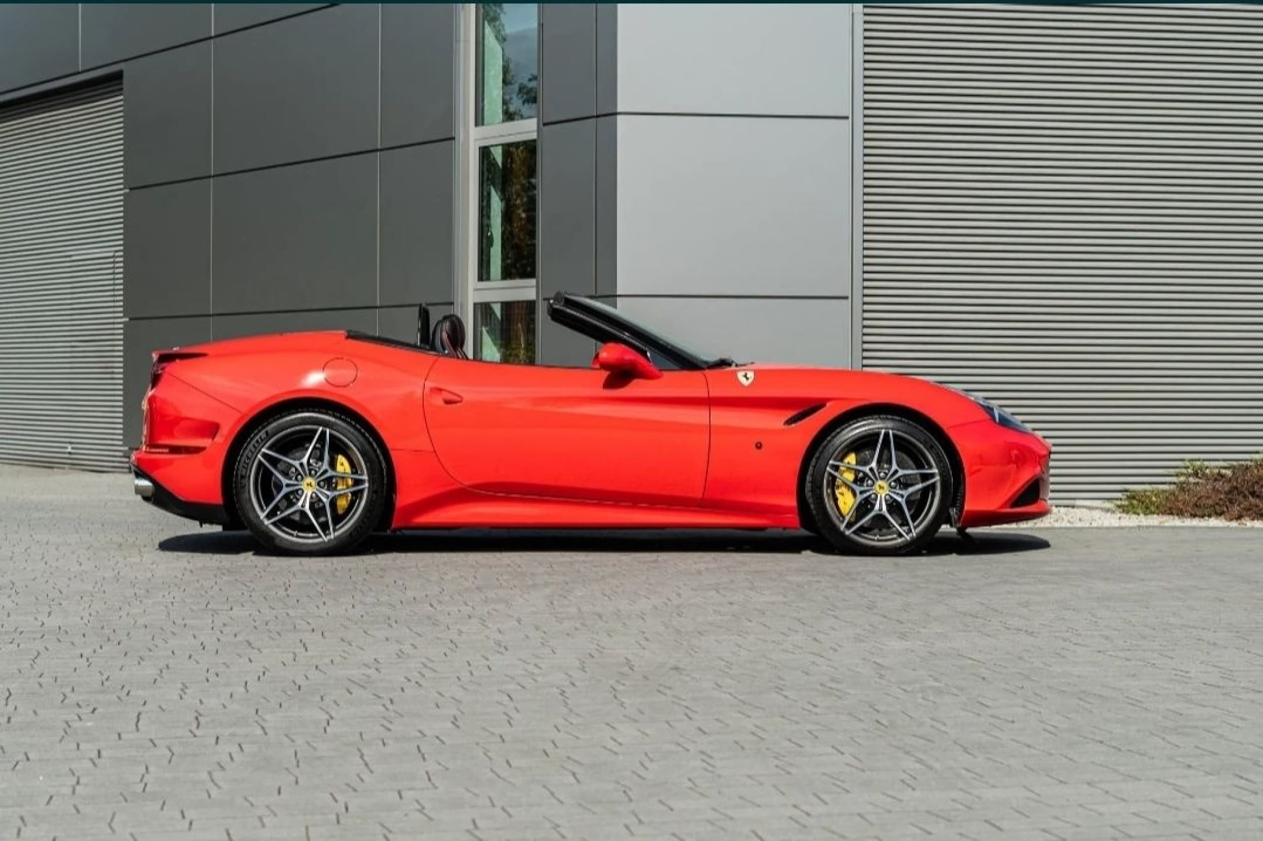 Pojedynek McLaren 570s Coupé vs. Ferrari California T | 2 okrążenia | Kraków