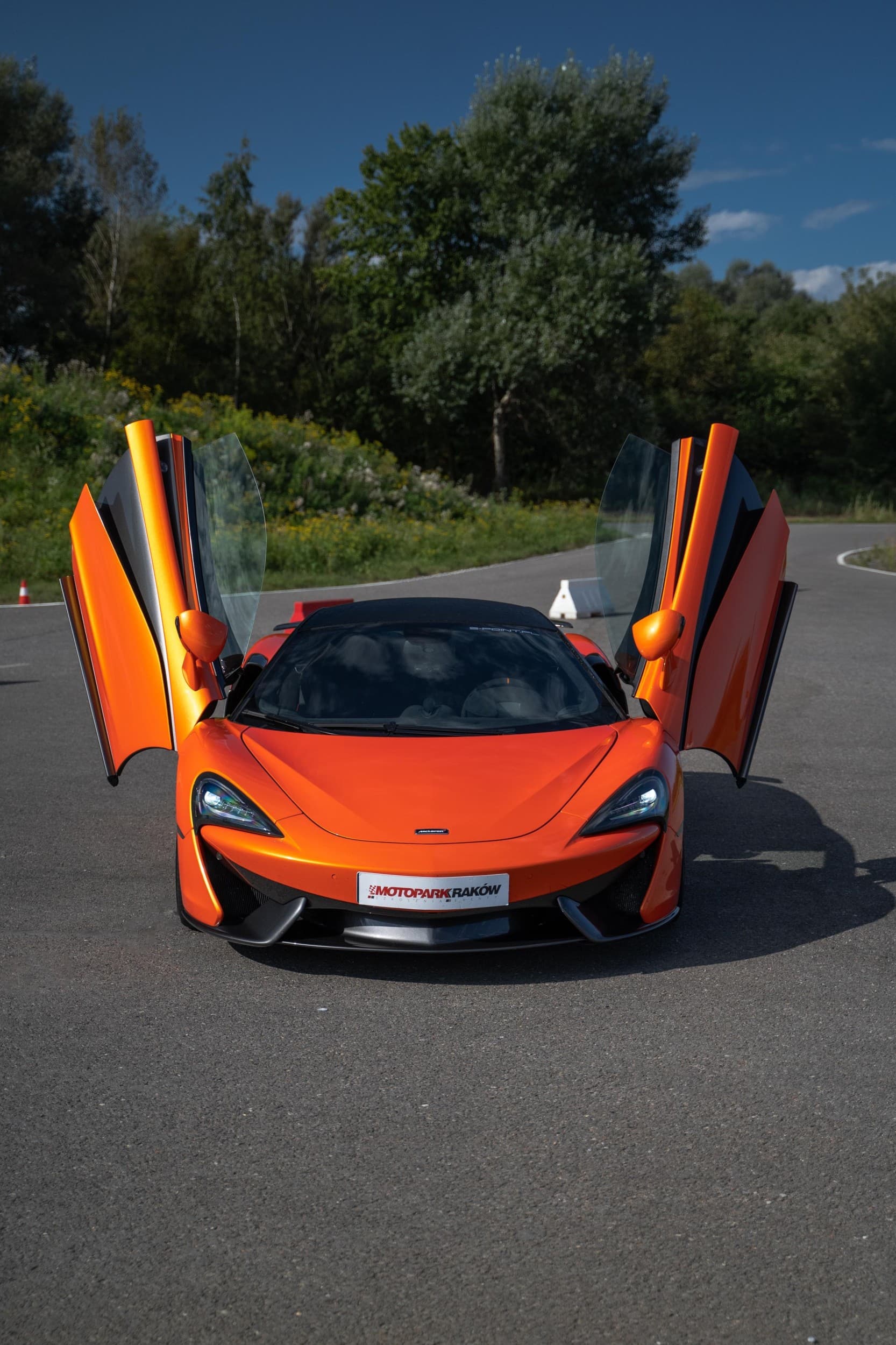 Pojedynek McLaren 570s Coupé vs. Ferrari California T | 2 okrążenia | Kraków