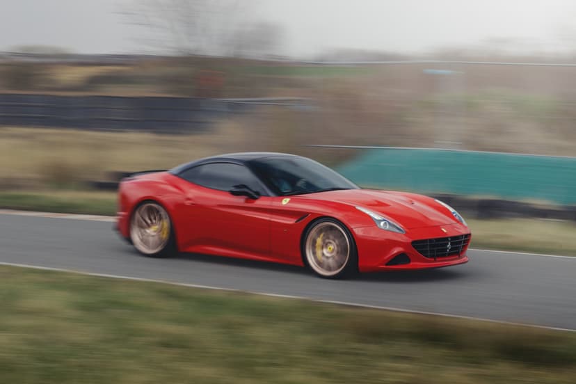 Jazda Ferrari California T | 2 okrążęnia | Kraków