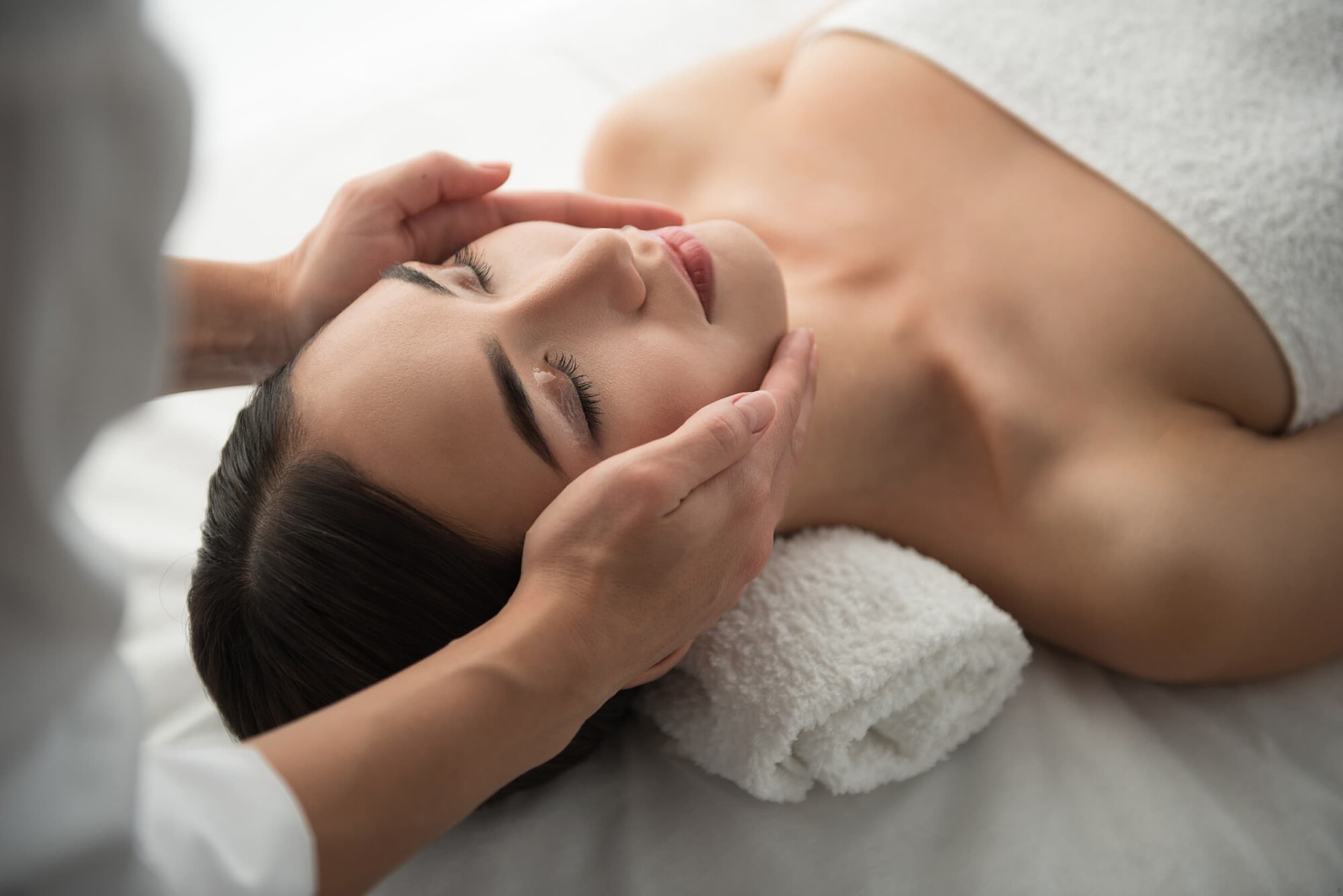 Masaż Twarzy Kobido (90 minut) | Wrocław | Wyjątkowy Prezent