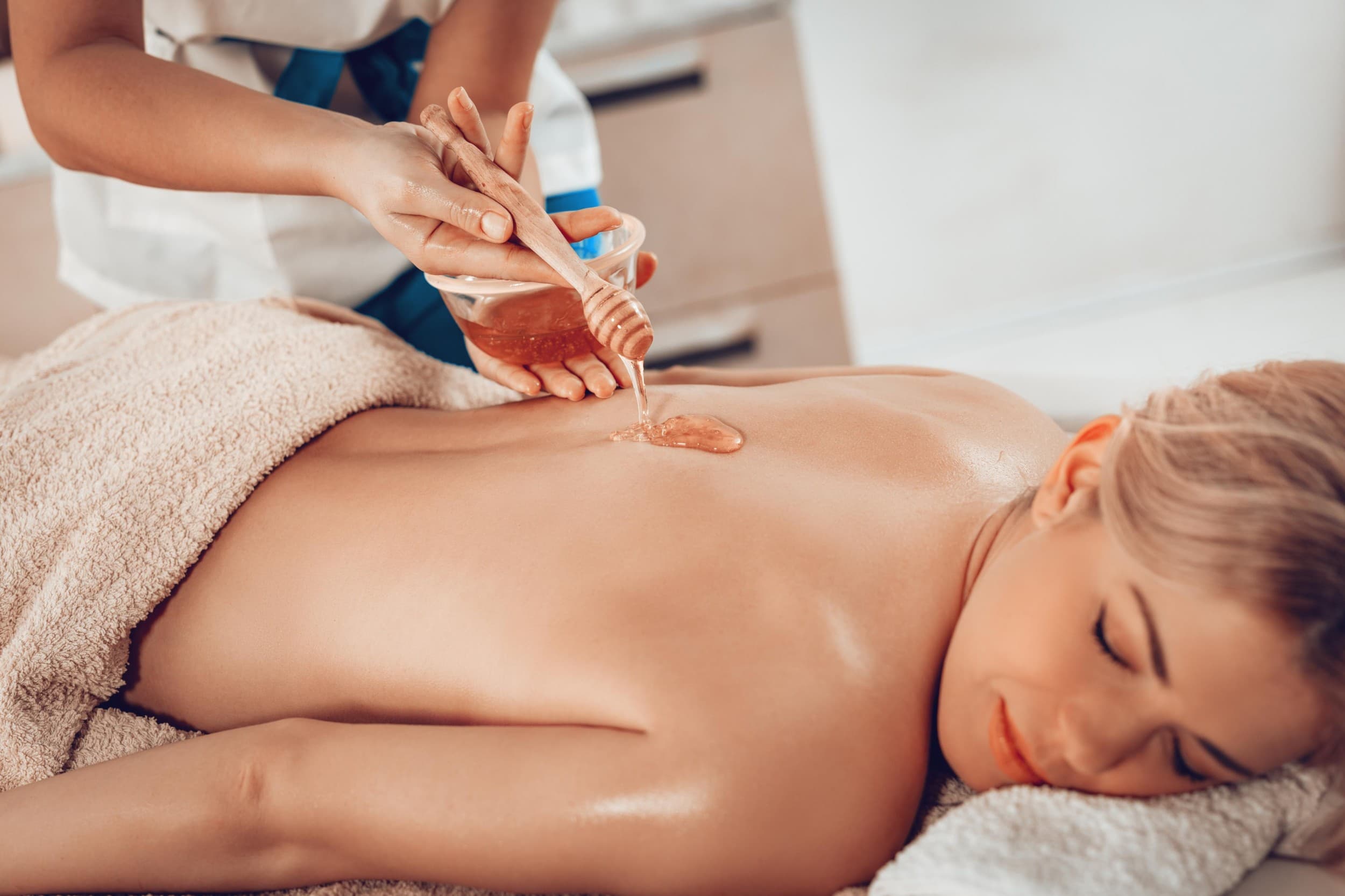 Zabieg SPA “Miodowy Relaks” | Gryfino | Wyjątkowy Prezent