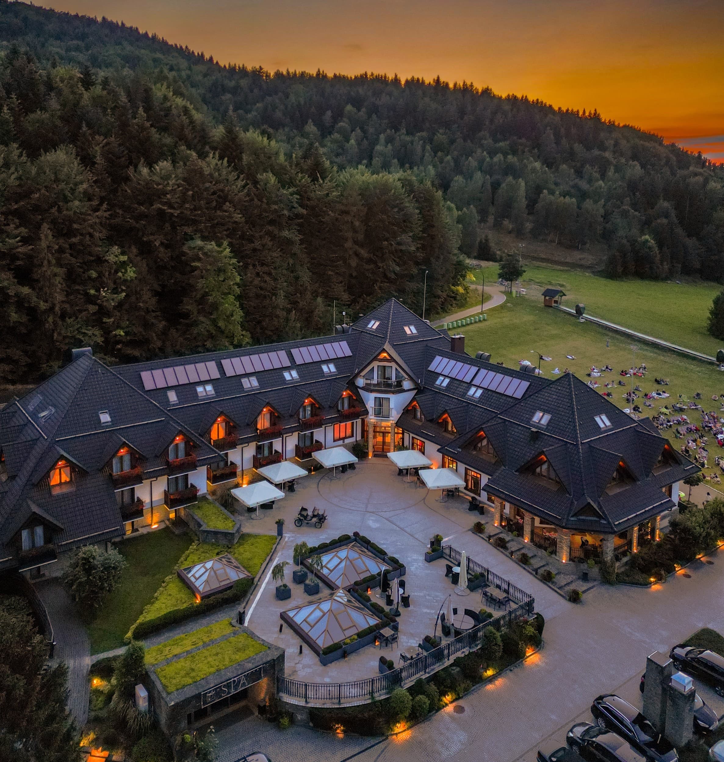 Odprężający Pobyt w Beskidach (1 Noc, 2 Osoby) | Hotel&SPA Czarny Groń | Rzyki | Wyjątkowy Prezent