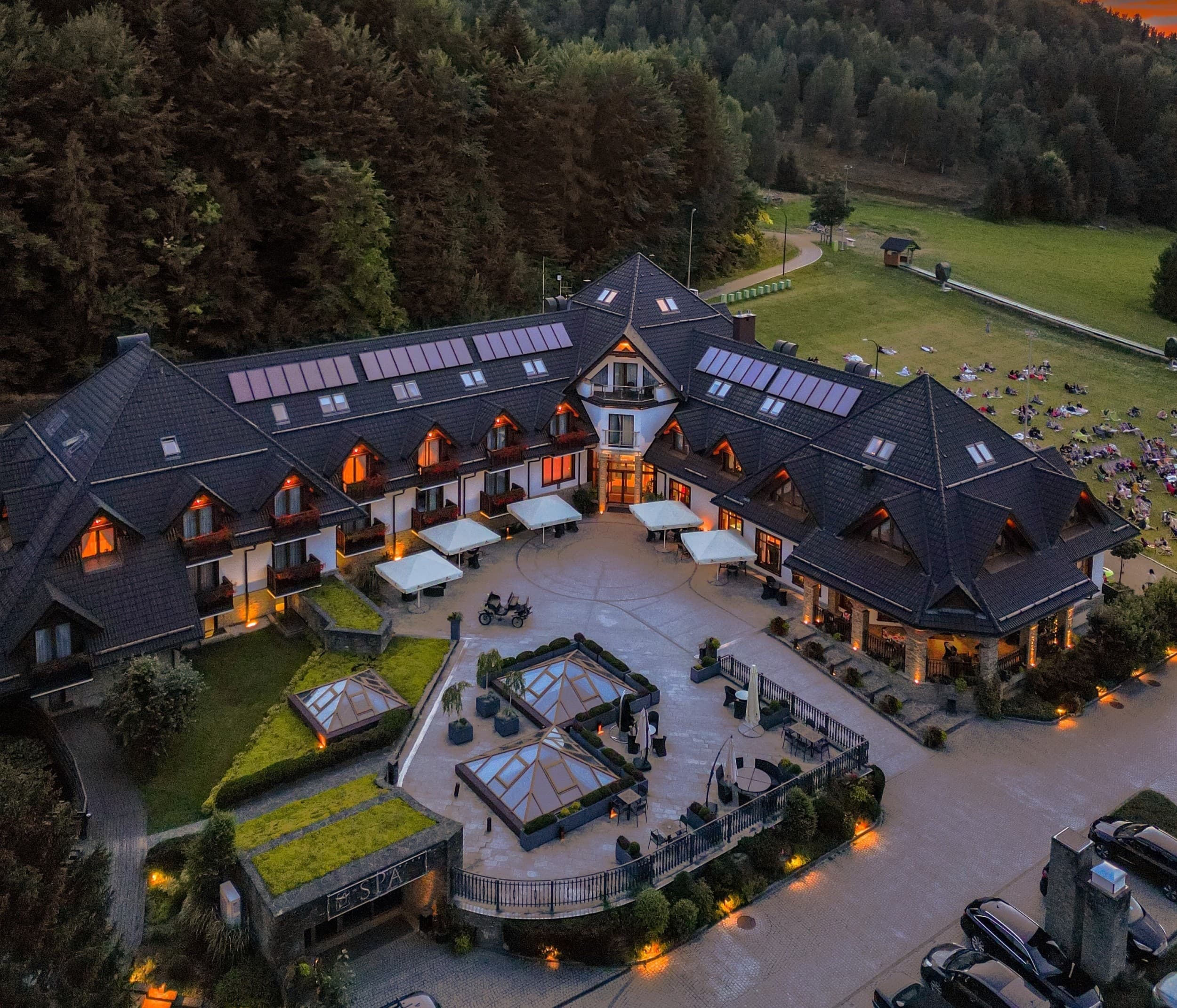 Odprężający Pobyt w Beskidach (3 Noce, 2 Osoby) | Hotel&SPA Czarny Groń | Rzyki | Wyjątkowy Prezent