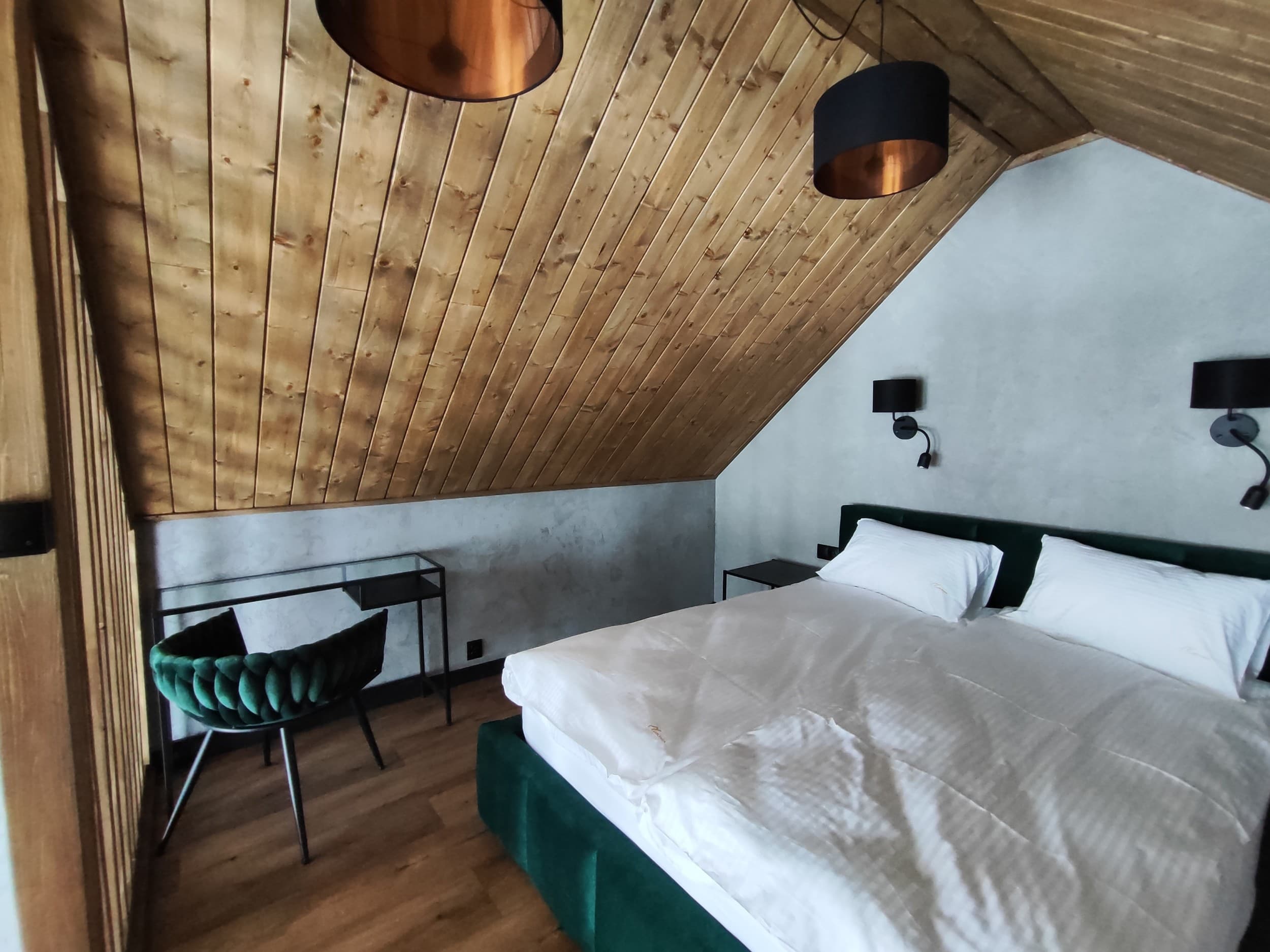 Odprężający Pobyt w Domku z Jacuzzi (3 Noce, 2 Osoby) | Loft Point | Pustelnik  | Wyjątkowy Prezent