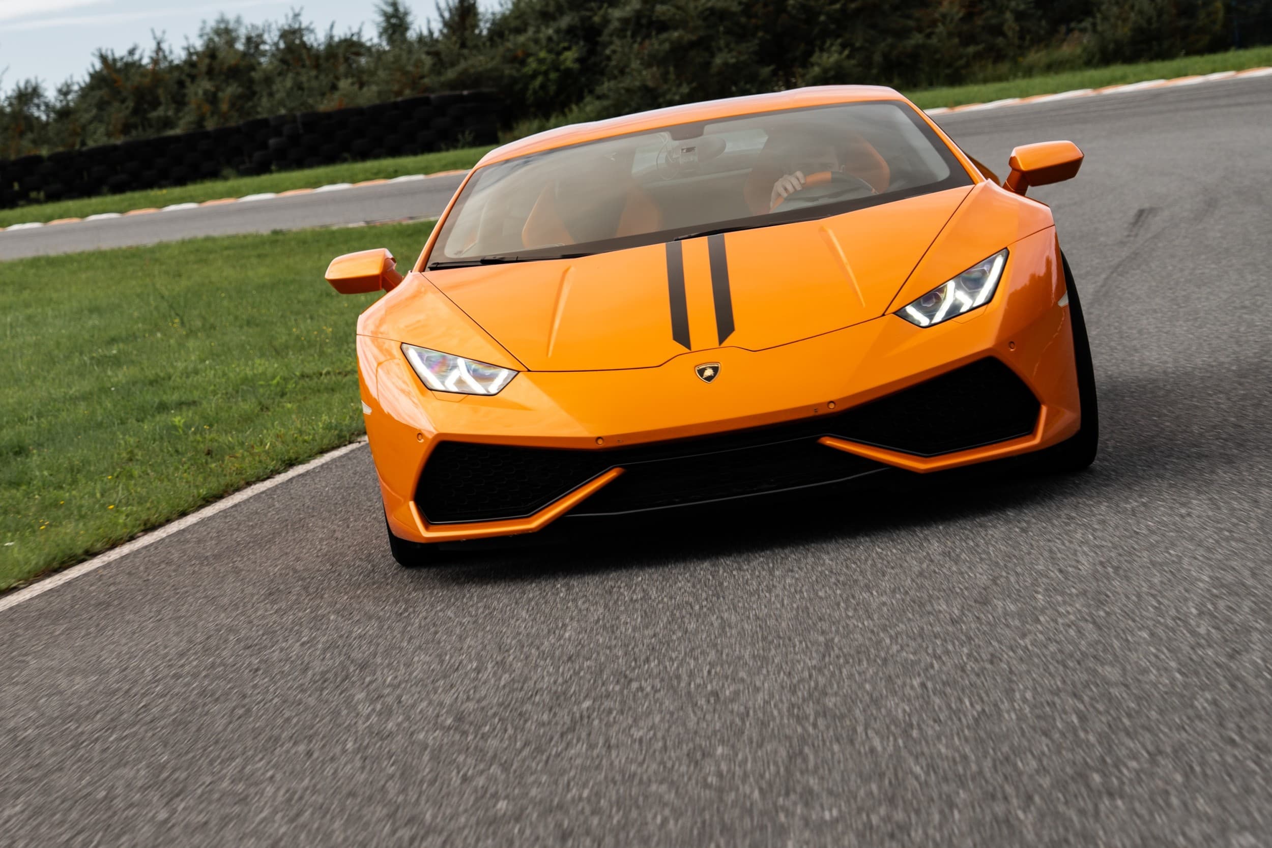 Jazda Lamborghini Huracan | 1 okrążenie | Wiele Lokalizacji