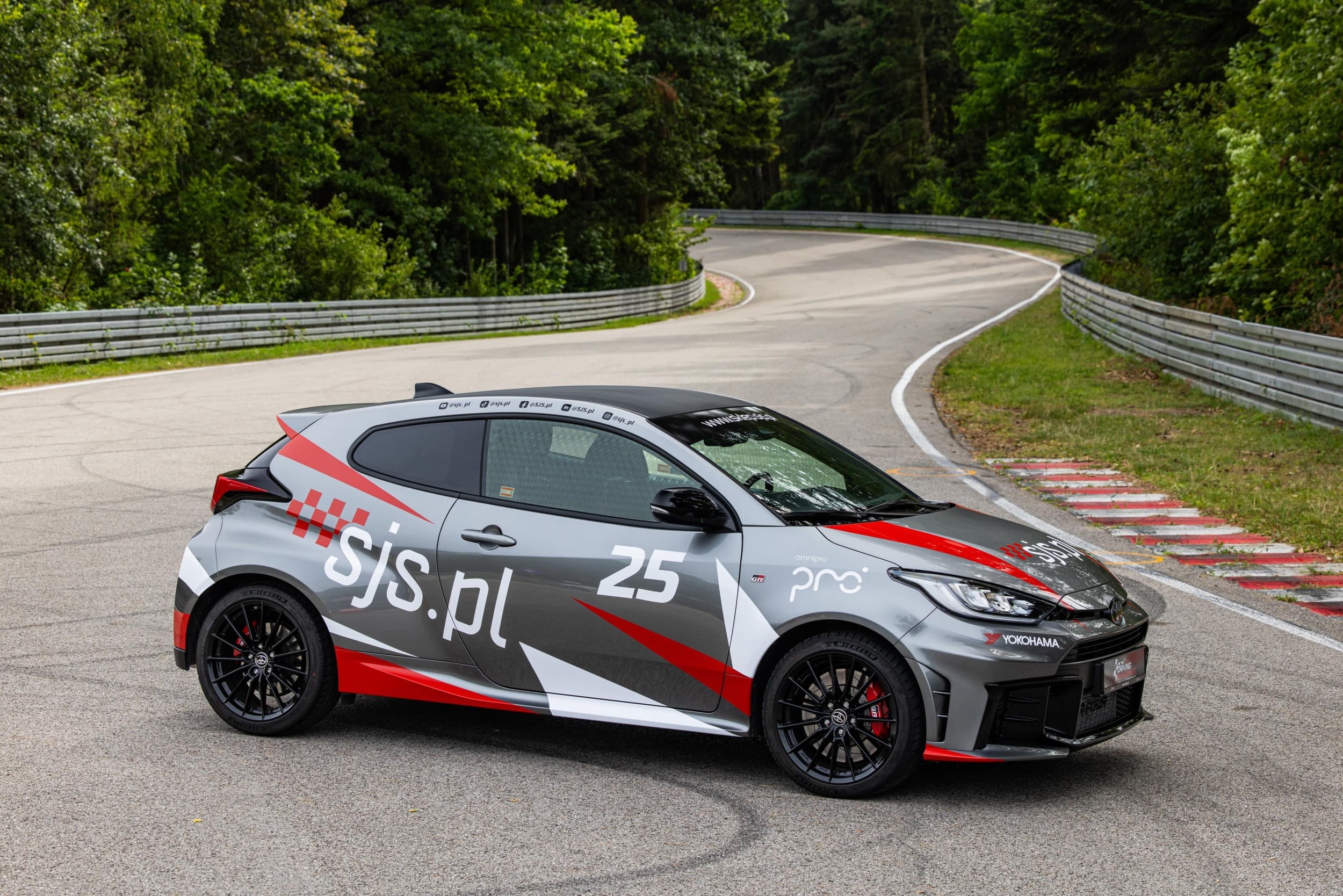 Jazda Toyotą GR Yaris | 2 okrążenia | Wiele Lokalizacji | Wyjątkowy Prezent