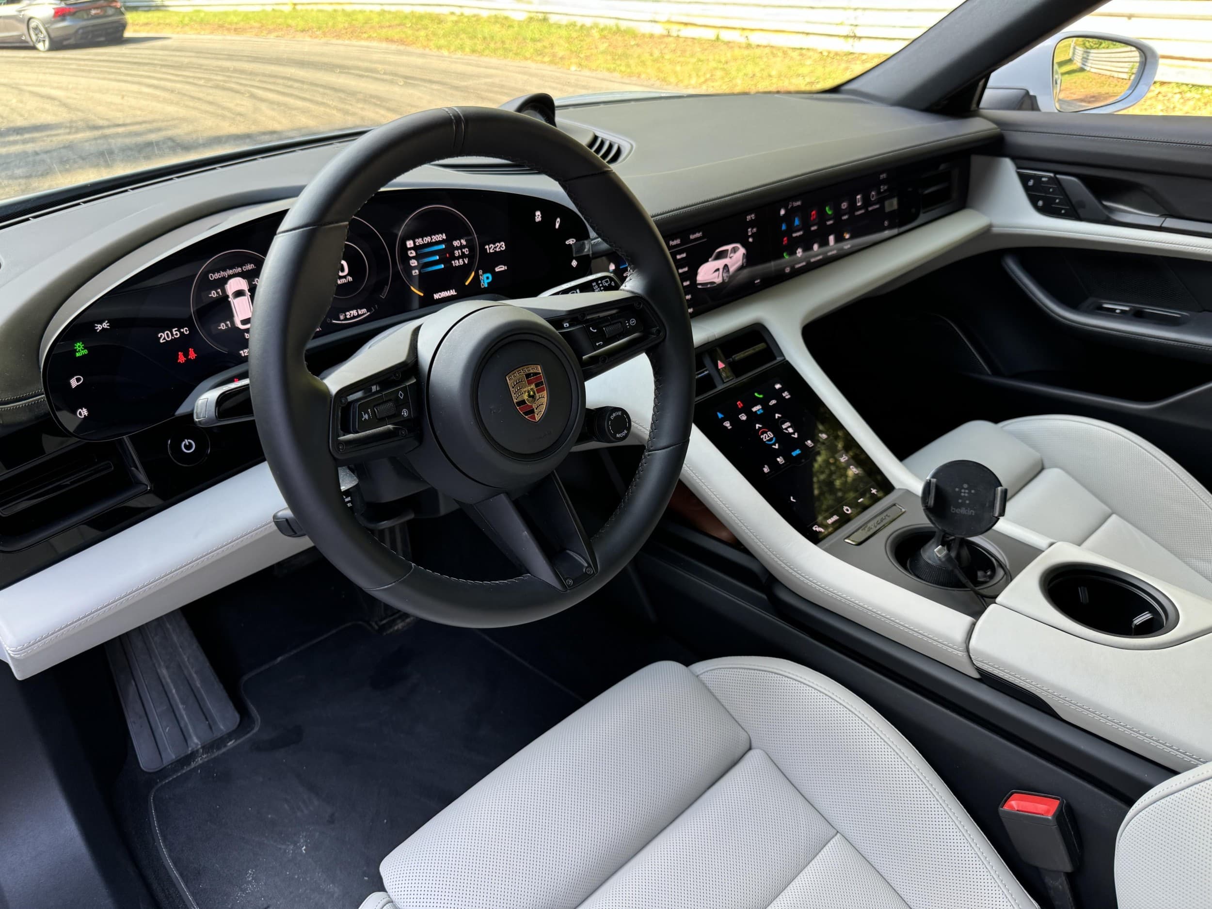 Jazda Porsche Taycan Cross Turismo 4S Performance Plus | 5 okrążeń | Kielce | Wyjątkowy Prezent