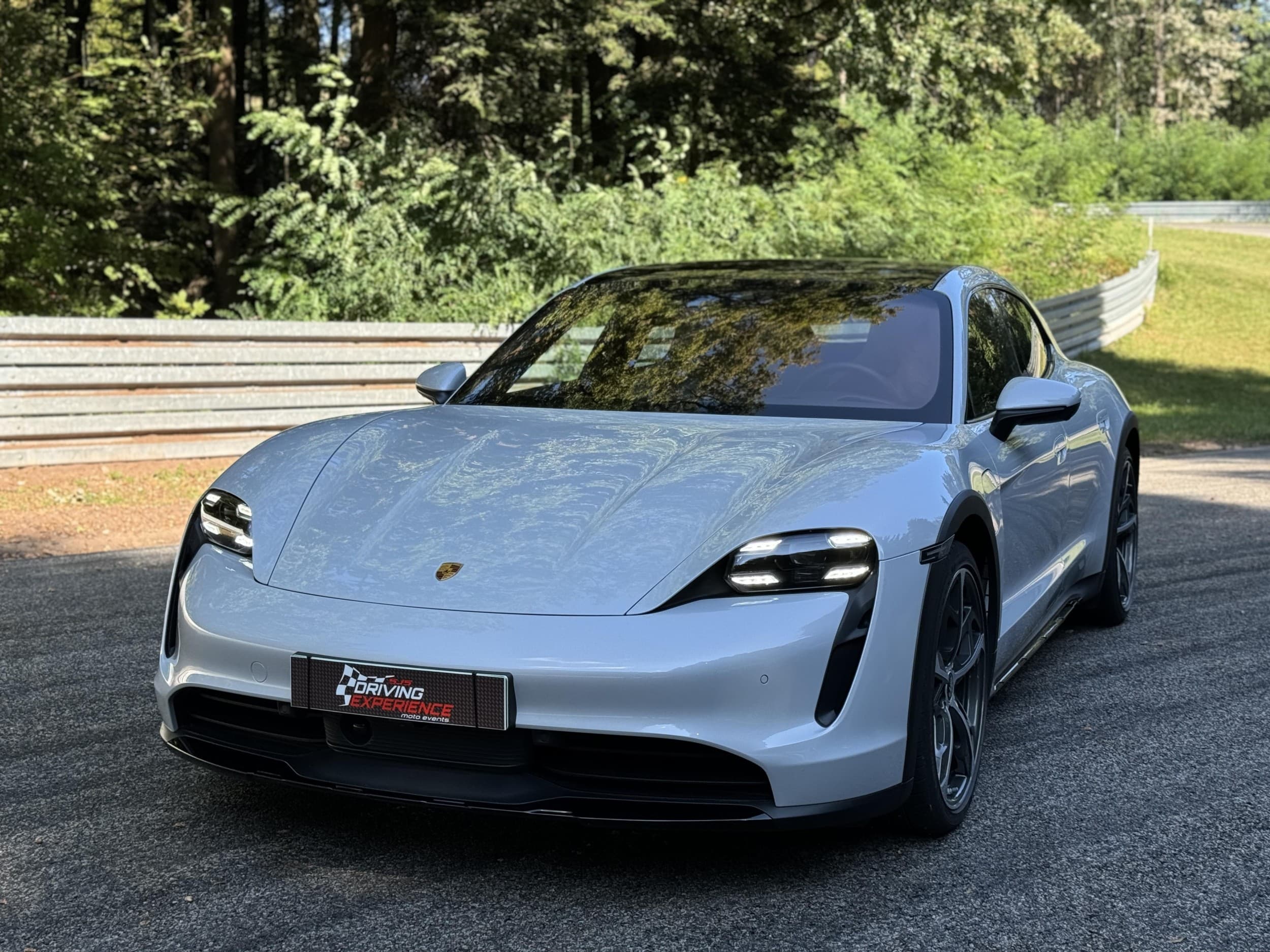 Jazda Porsche Taycan Cross Turismo 4S Performance Plus | 1 okrążenie | Kielce | Wyjątkowy Prezent