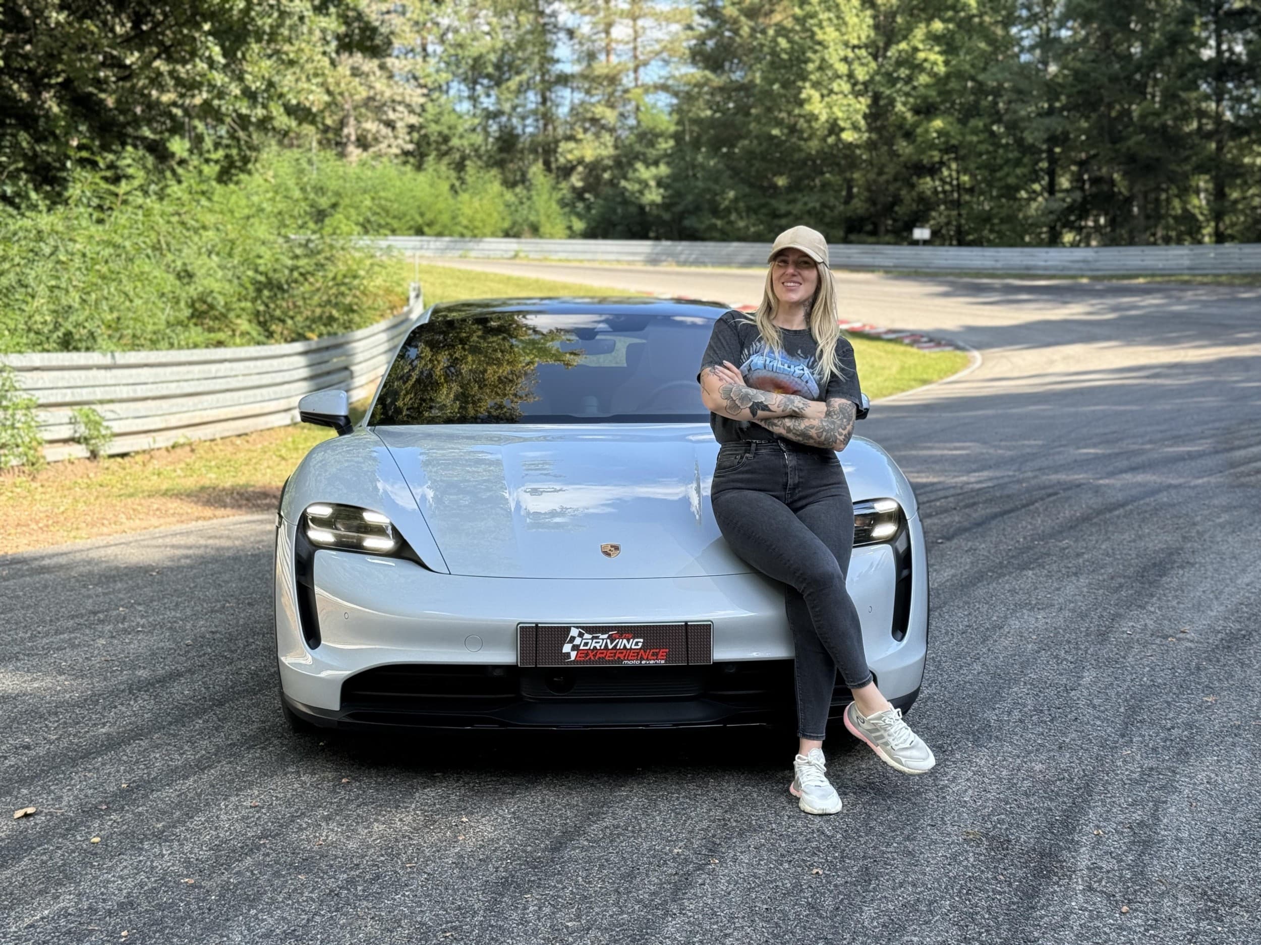 Jazda Porsche Taycan Cross Turismo 4S Performance Plus | 2 okrążenia | Kielce  | Wyjątkowy Prezent