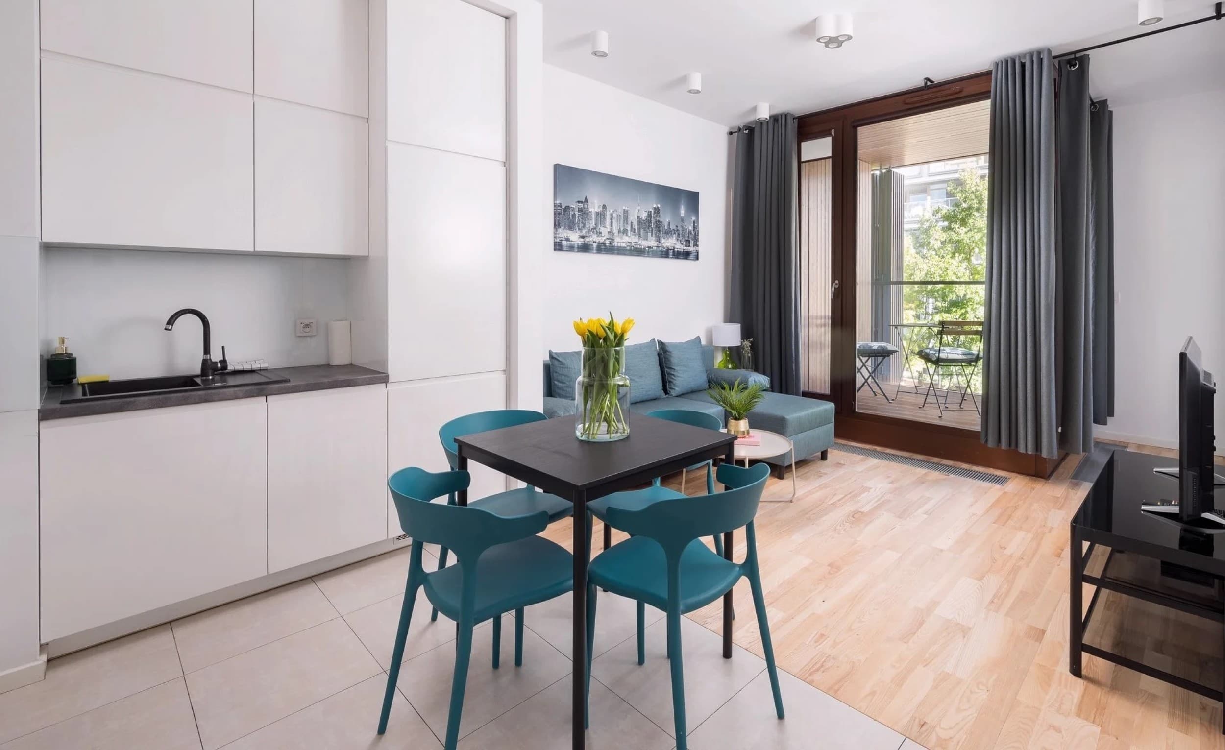 Pobyt w Apartamencie (2 Noce, 1-4 Osoby) | Go Apartments | Warszawa | Wyjątkowy Prezent