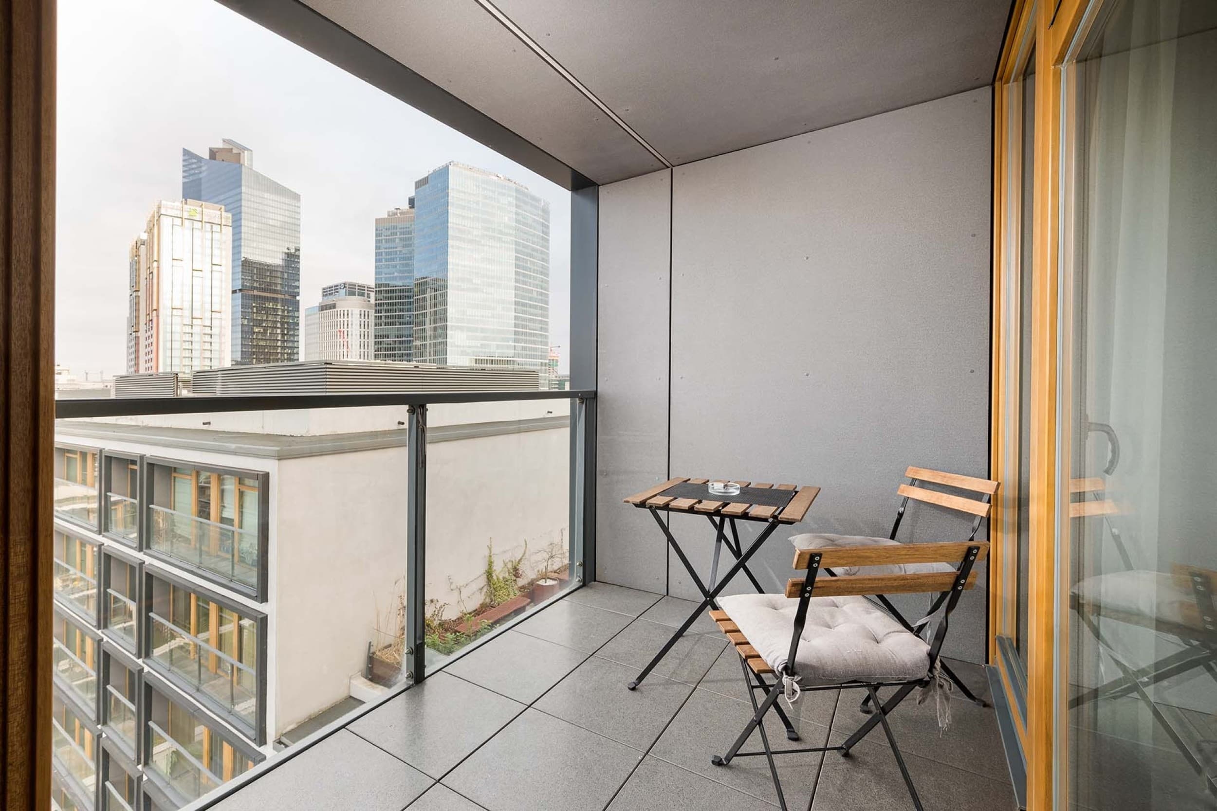 Urokliwy Pobyt w Apartamencie (2 Noce, 1-4 Osoby) | Go Apartments | Warszawa | Wyjątkowy Prezent