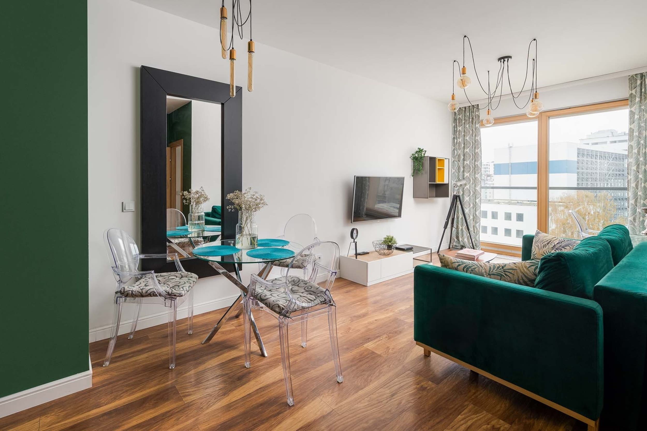Urokliwy Pobyt w Apartamencie (3 Noce, 1-4 Osoby) | Go Apartments | Warszawa  | Wyjątkowy Prezent