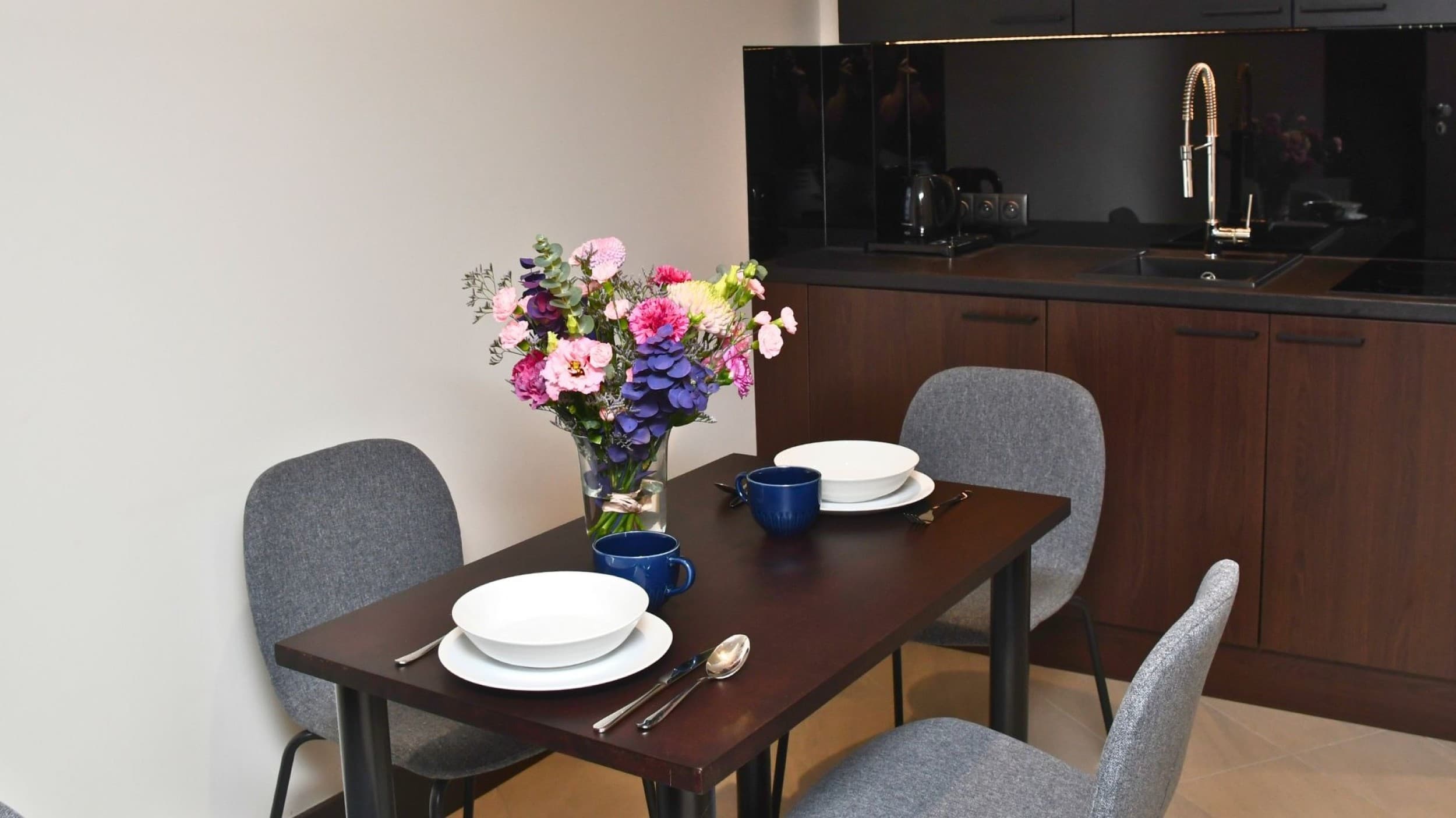 Pobyt w Apartamencie (1 Noc, 1-4 Osoby) | Medotel Krupnicza | Kraków  | Wyjątkowy Prezent