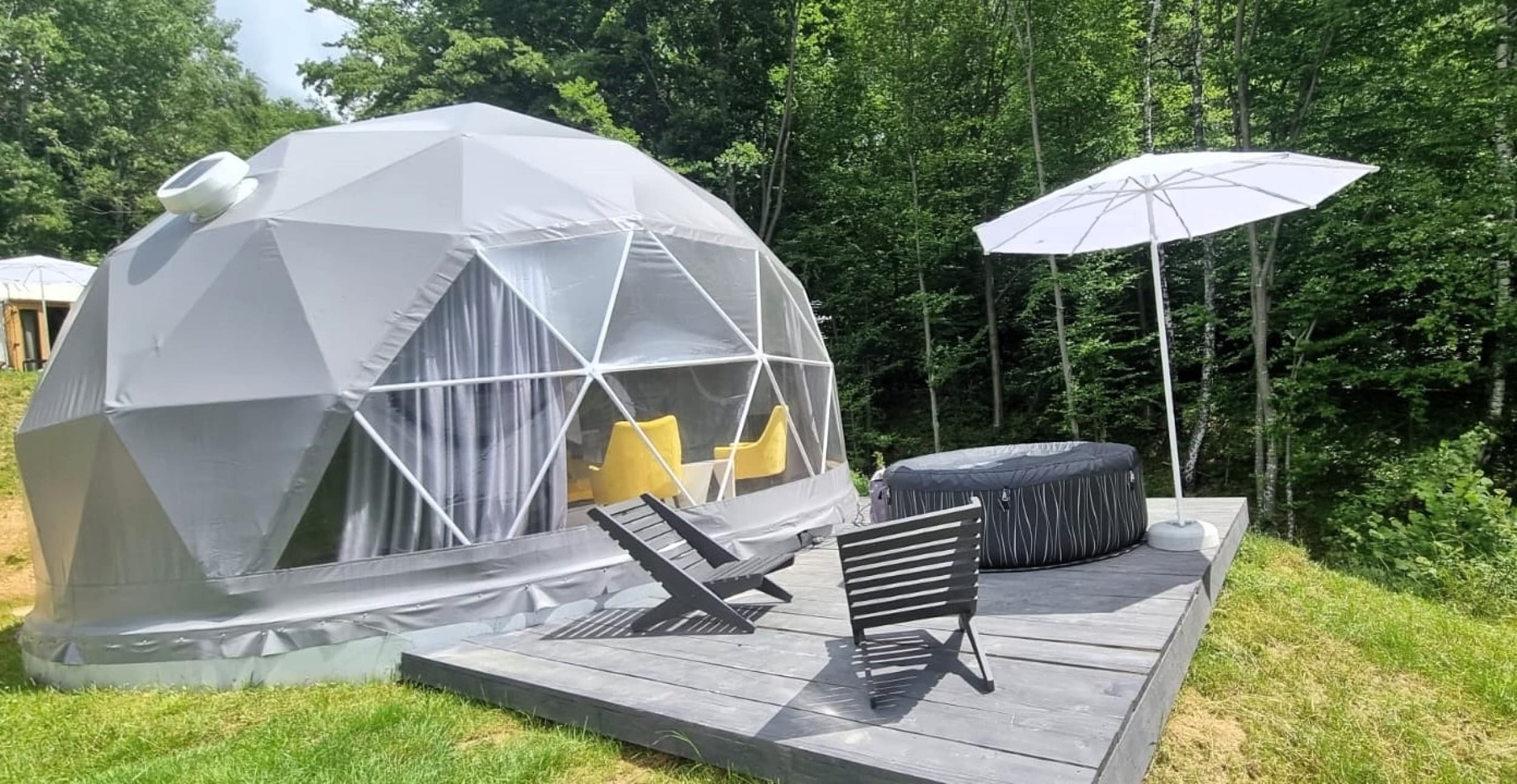 Glamping z Jacuzzi w Bieszczadach (3 Noce, 2 Osoby) | Dolina Gwiazd | Zawadka | Wyjątkowy Prezent