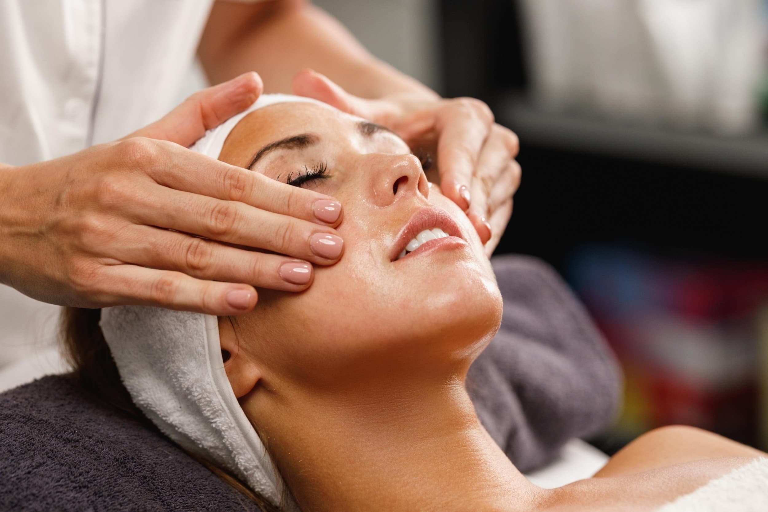 Rytuał Head SPA z Masażem Twarzy | Toruń