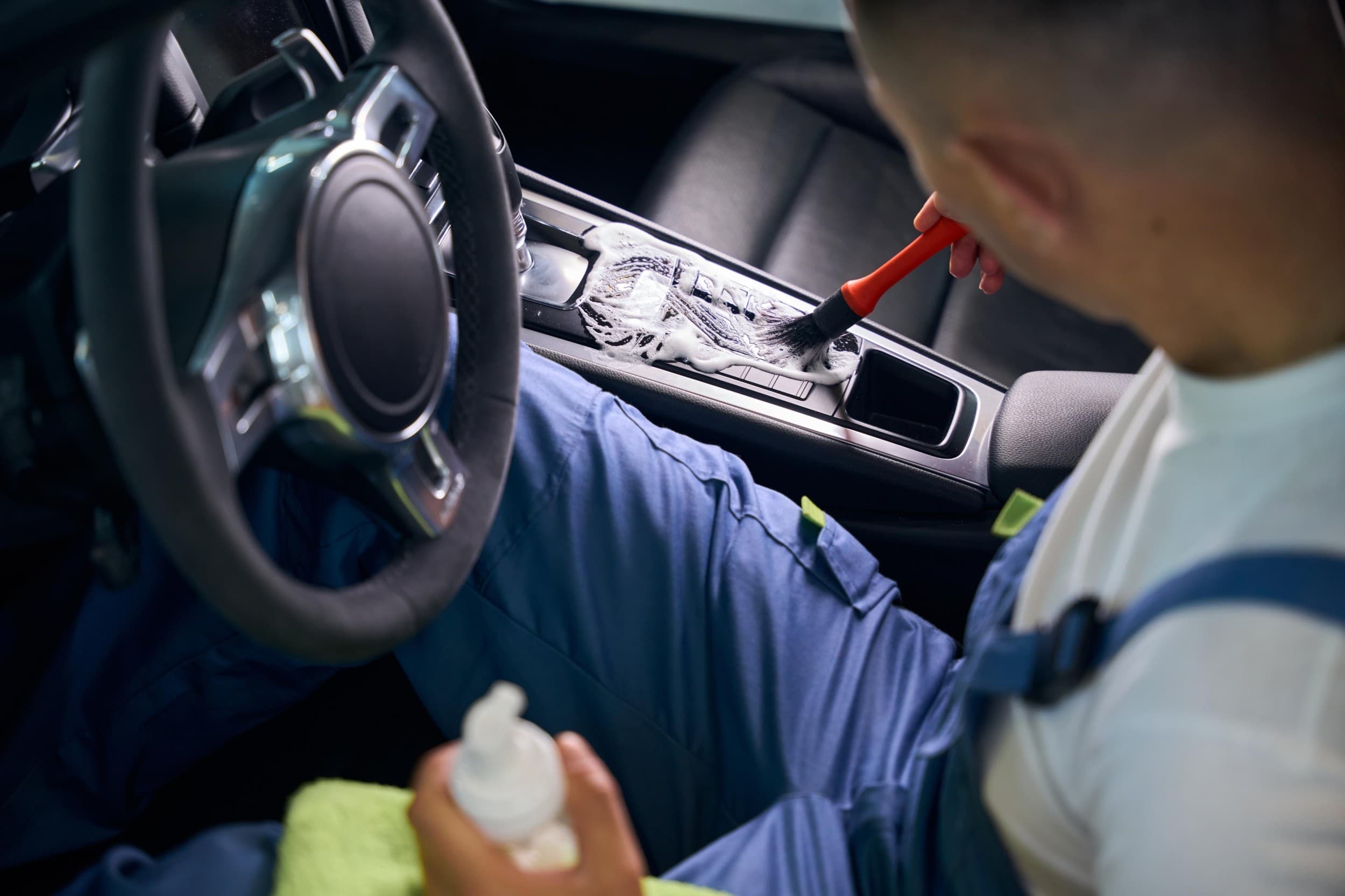 Mycie Twojego Samochodu - Detailing Wnętrz Mini | Lublin