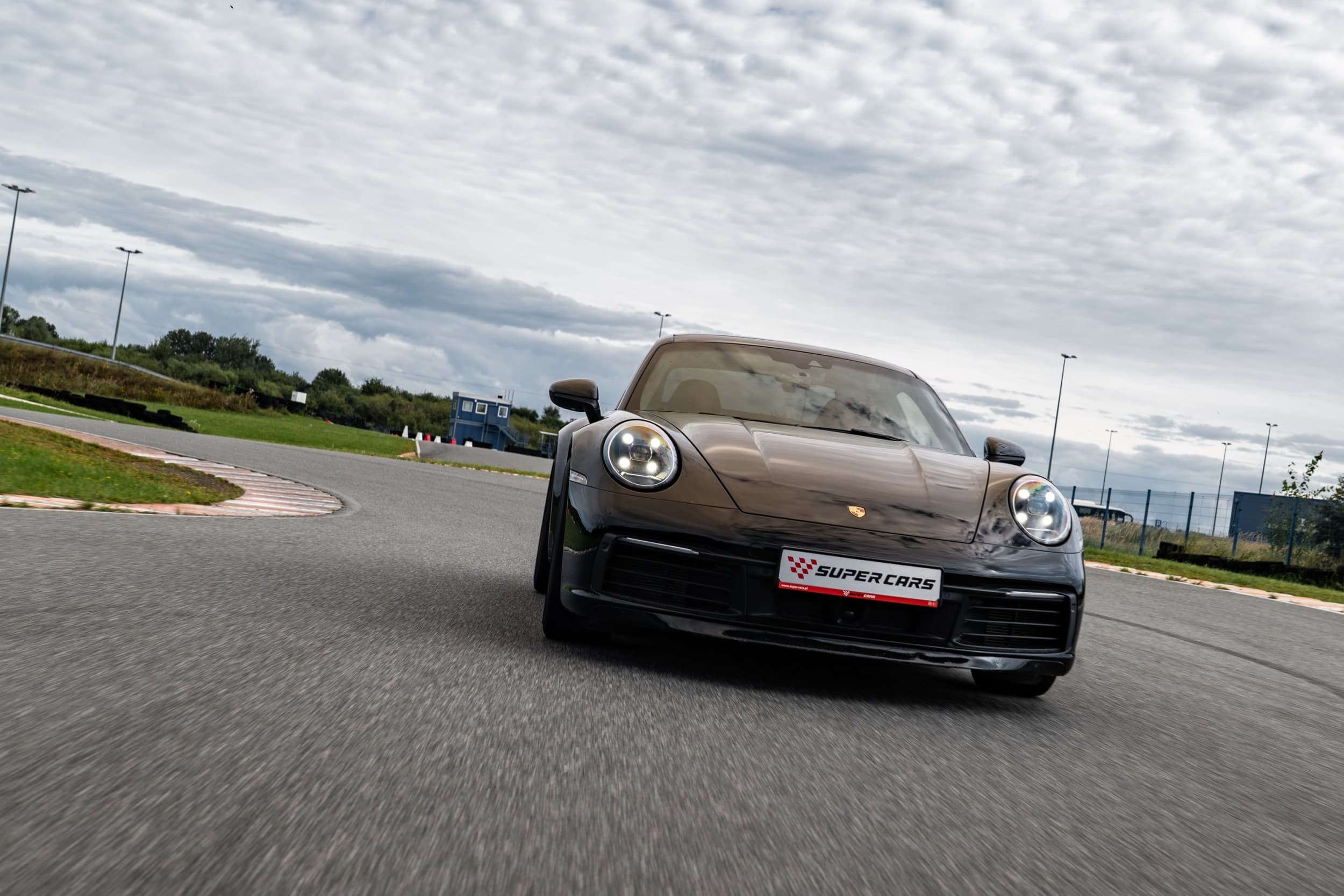 Jazda Porsche 911 | 1 okrążenie | Wiele Lokalizacji | Wyjątkowy Prezent