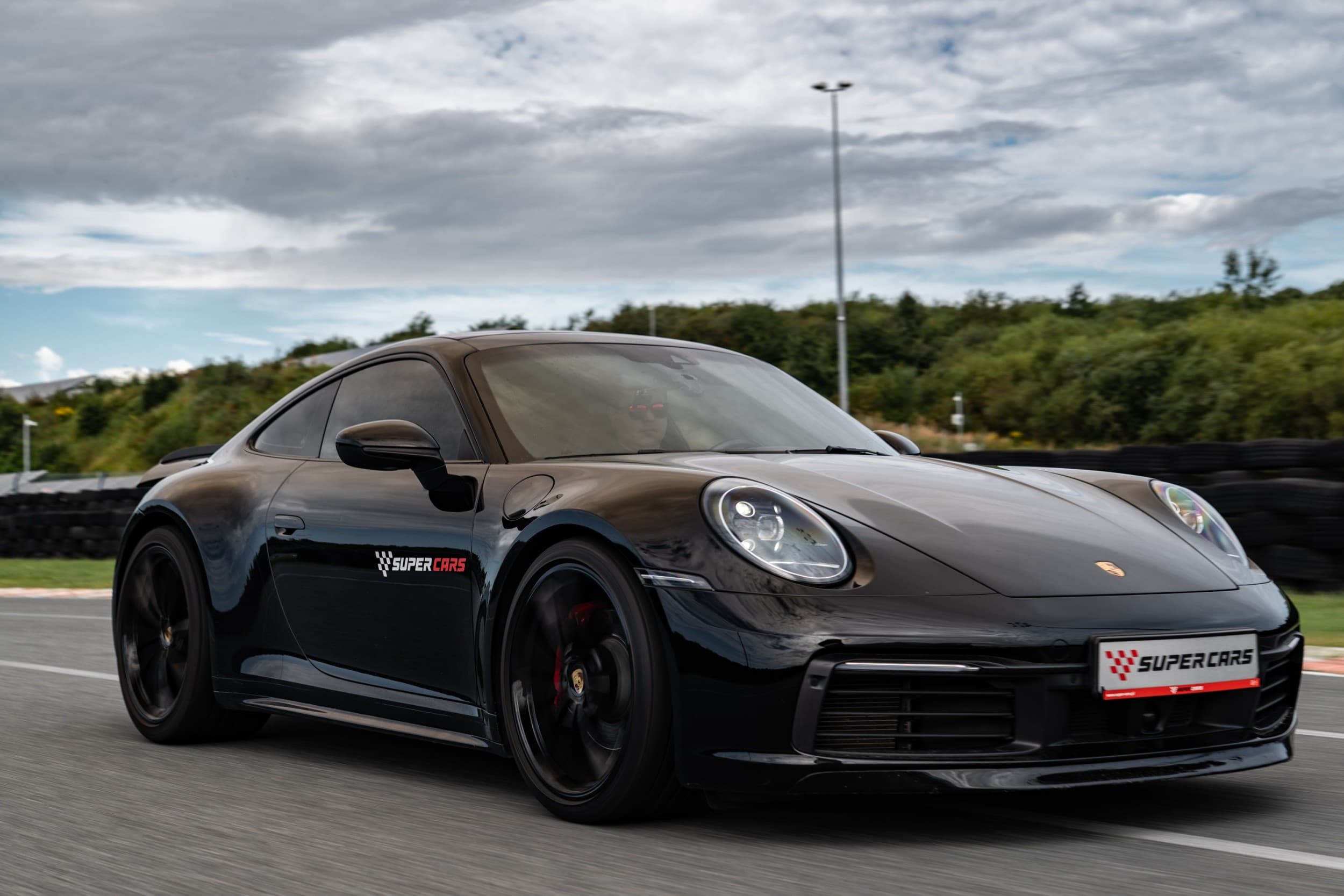 Jazda Porsche 911 | 2 okrążenia | Wiele Lokalizacji | Wyjątkowy Prezent