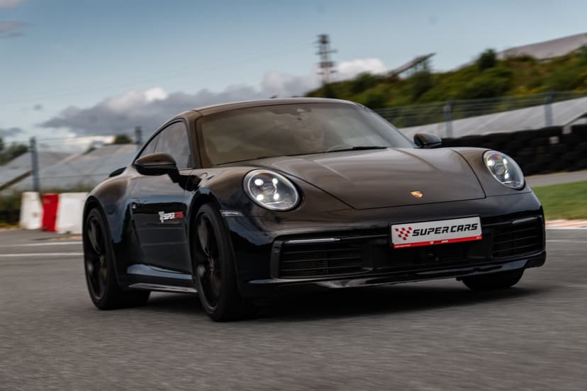 Jazda Porsche 911 | 3 okrążenia | Wiele Lokalizacji