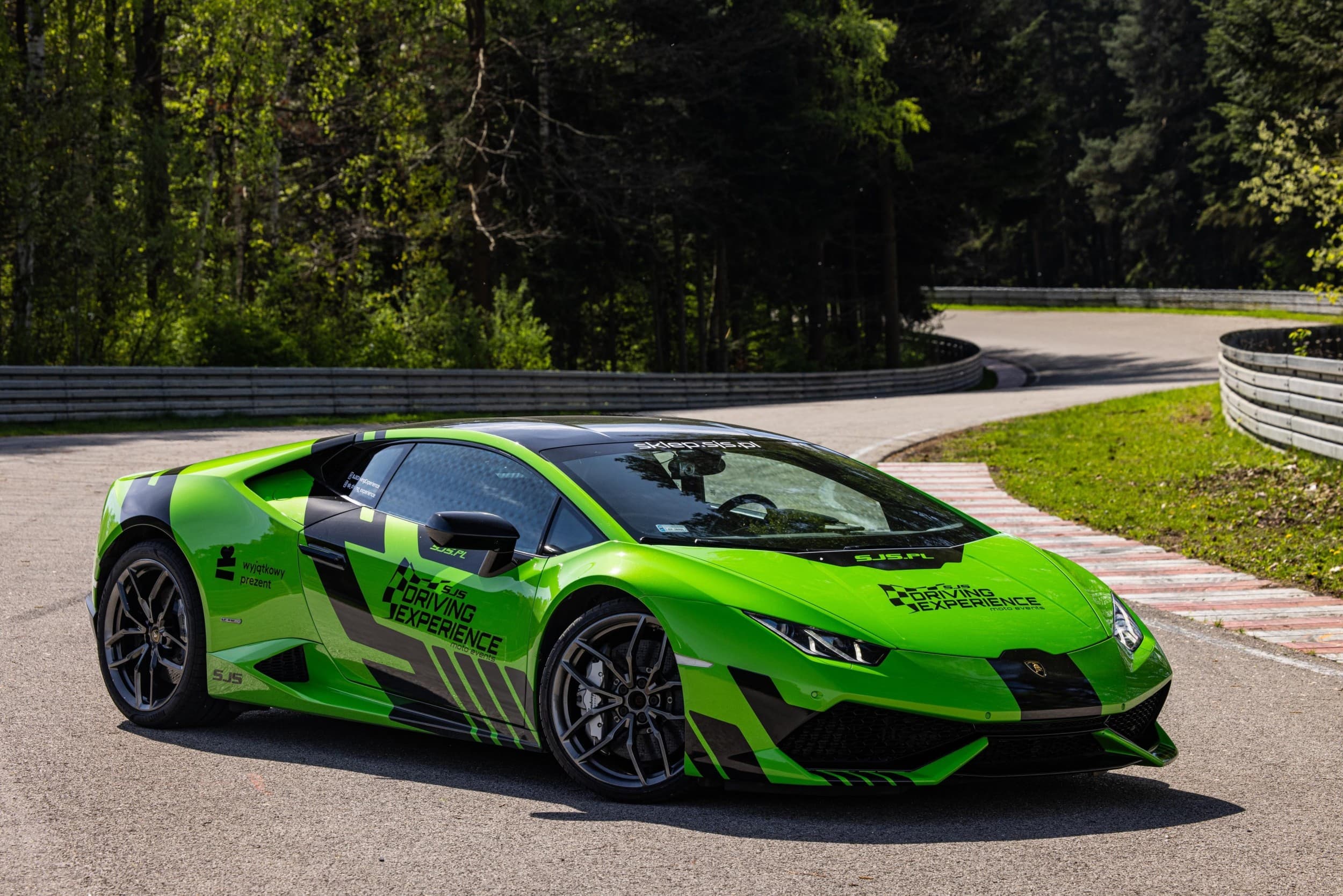 Poprowadź Lamborghini Huracán | 10 okrążeń | Wiele Lokalizacji