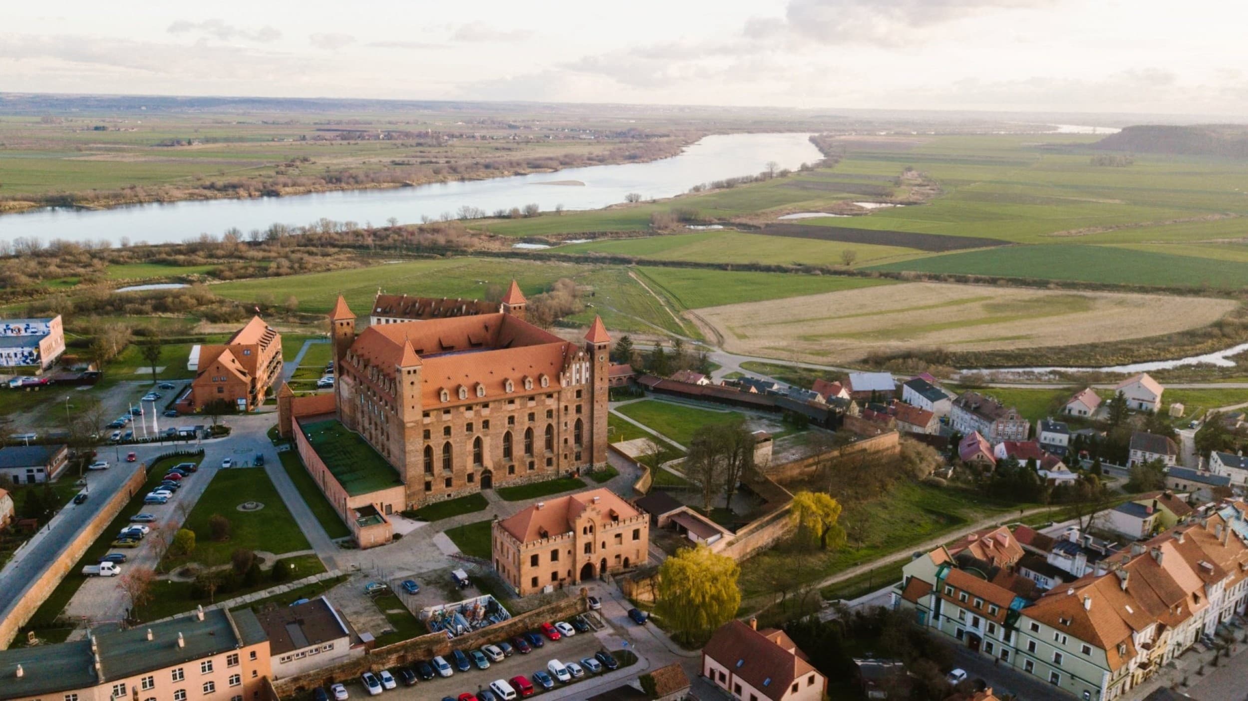 Relaksujący Pobyt w Zamku (2 Noce, 2 Osoby) | Zamek Gniew | Gniew