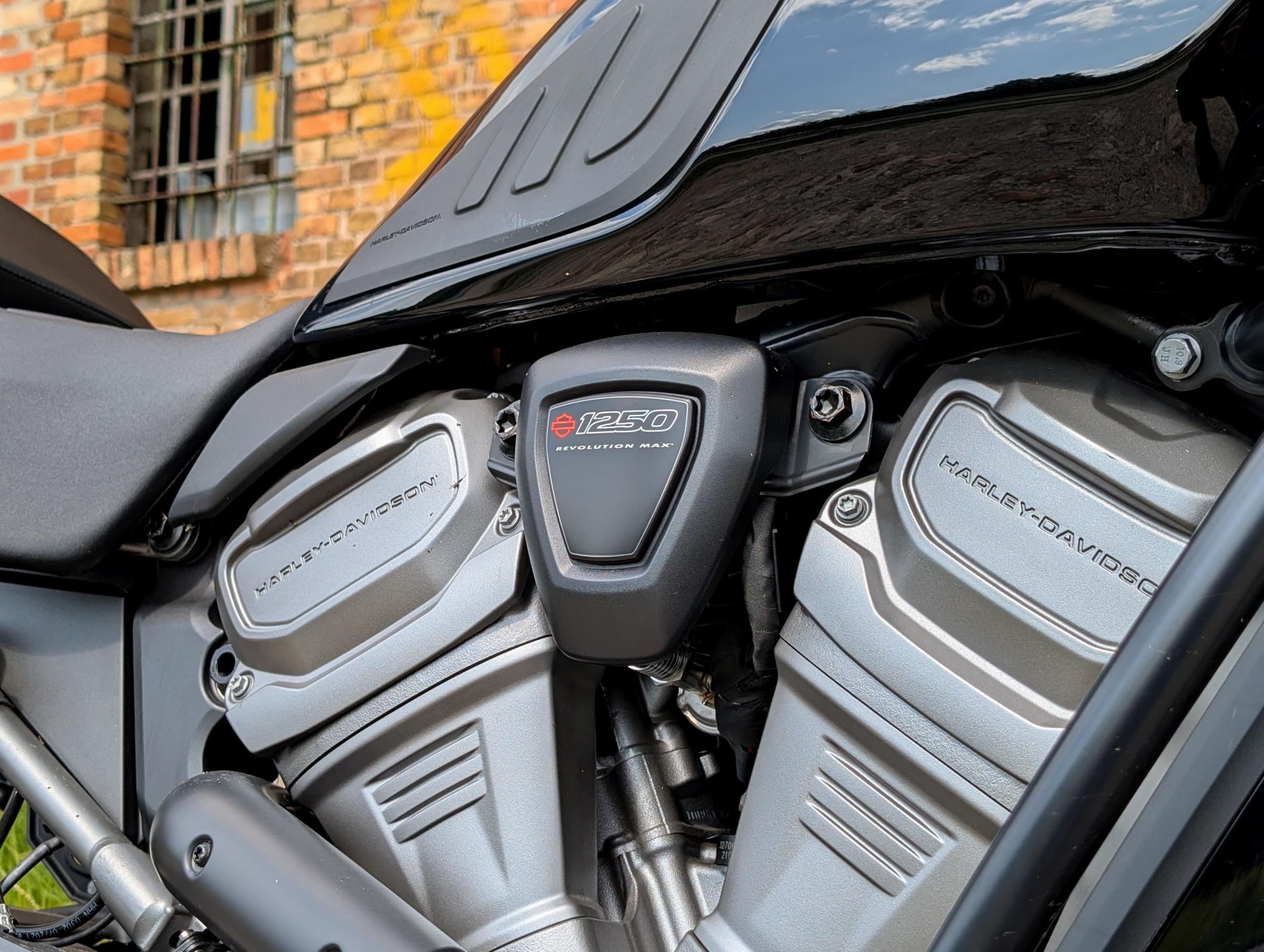 Tygodniowa Wyprawa Motocyklem Harley-Davidson Pan America 1250 | Wiele Lokalizacji | Wyjątkowy Prezent