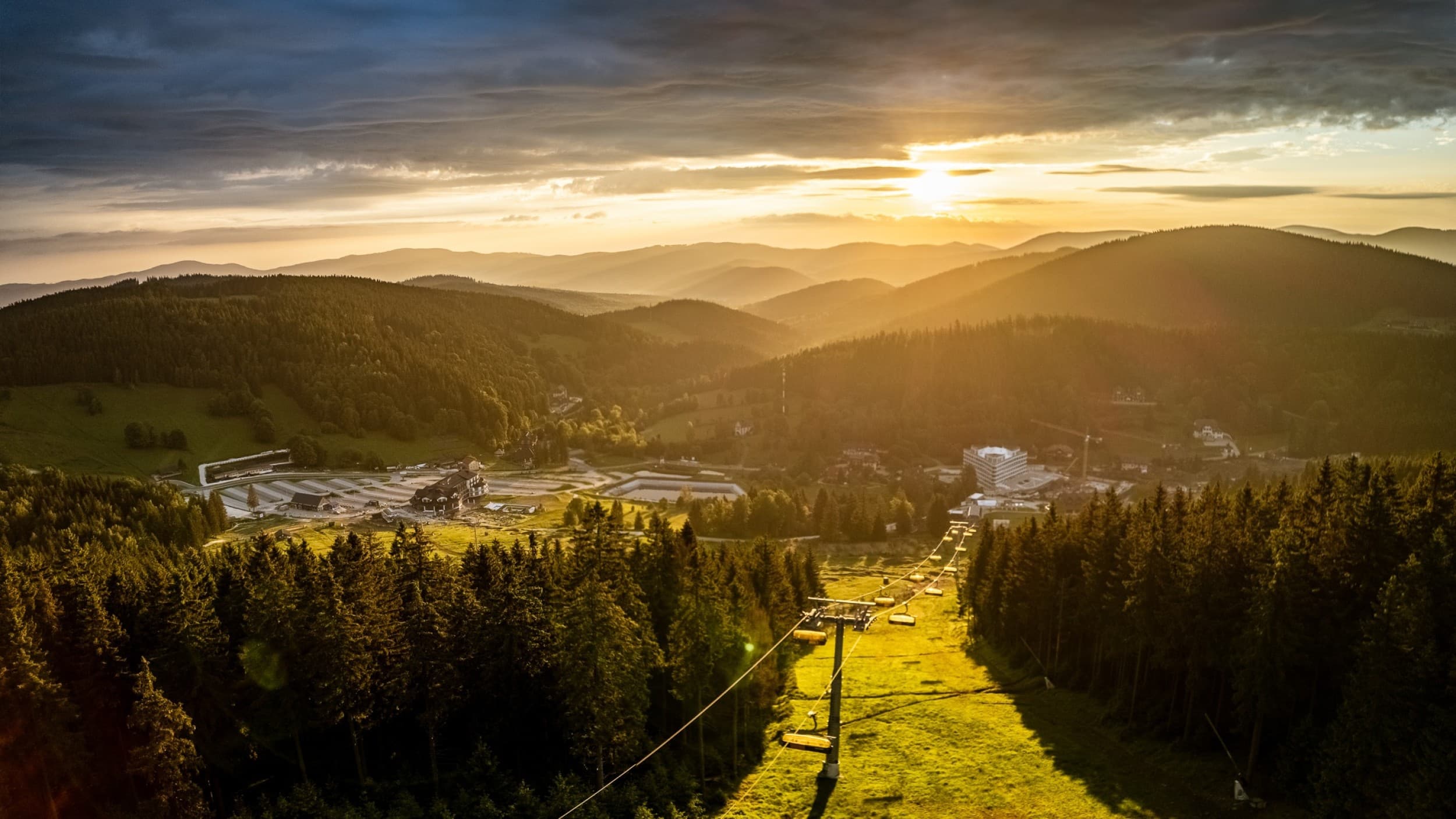 Relaksujący Pobyt w Górach | Sun & Snow Czarna Góra Resort | Wiele Lokalizacji  | Wyjątkowy Prezent