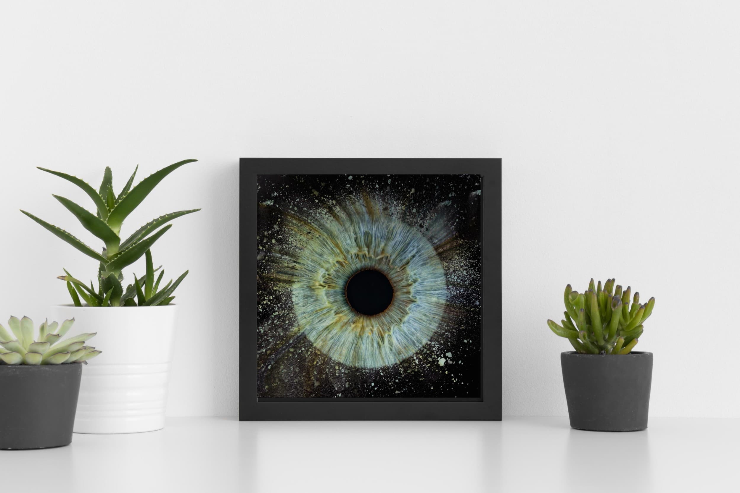 Artystyczne Zdjęcie Tęczówki Oka – Format 20x20 cm | Łódź