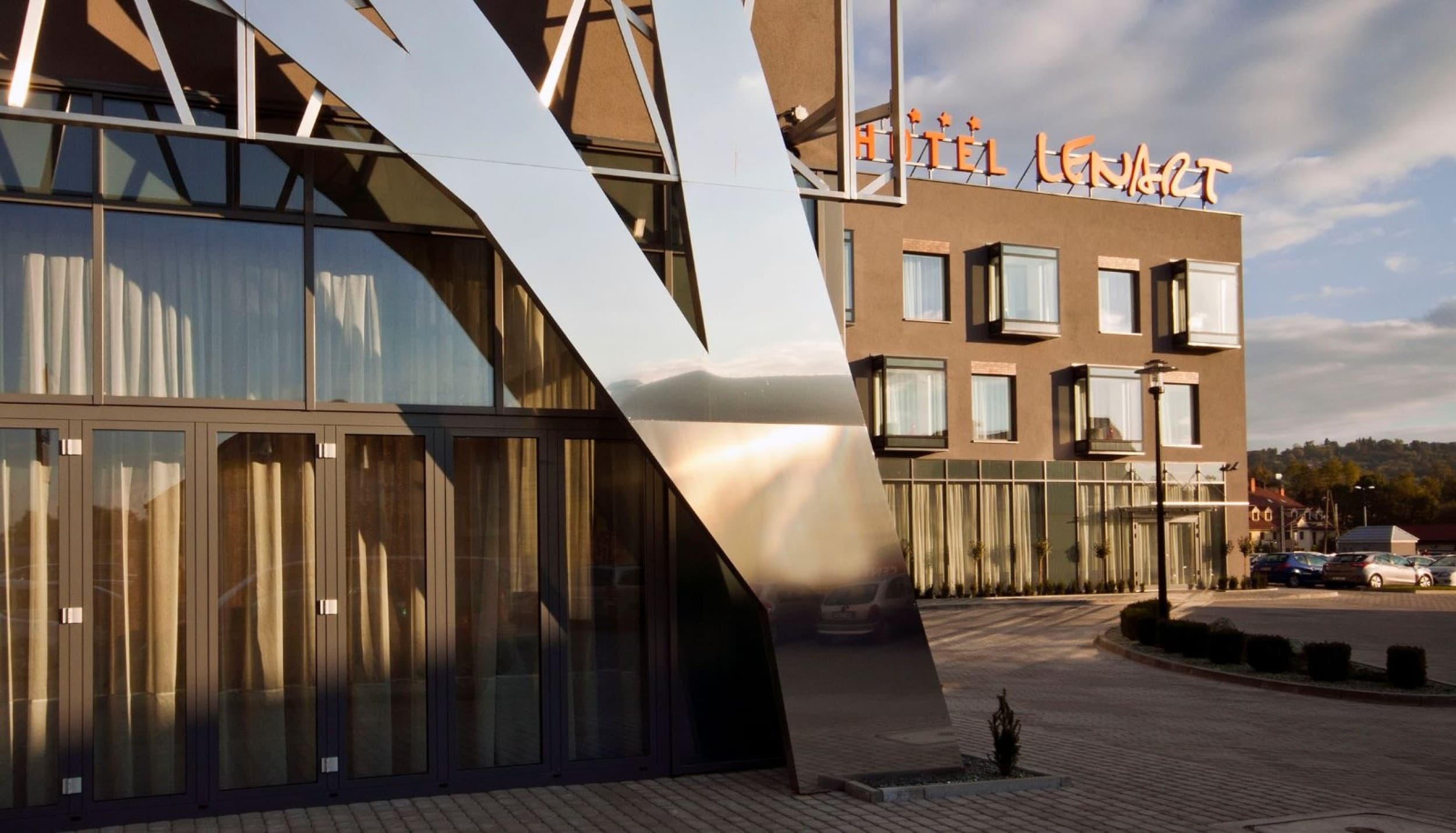 Urokliwy Pobyt (2 Noce, 2 Osoby) | Hotel Lenart | Wieliczka 