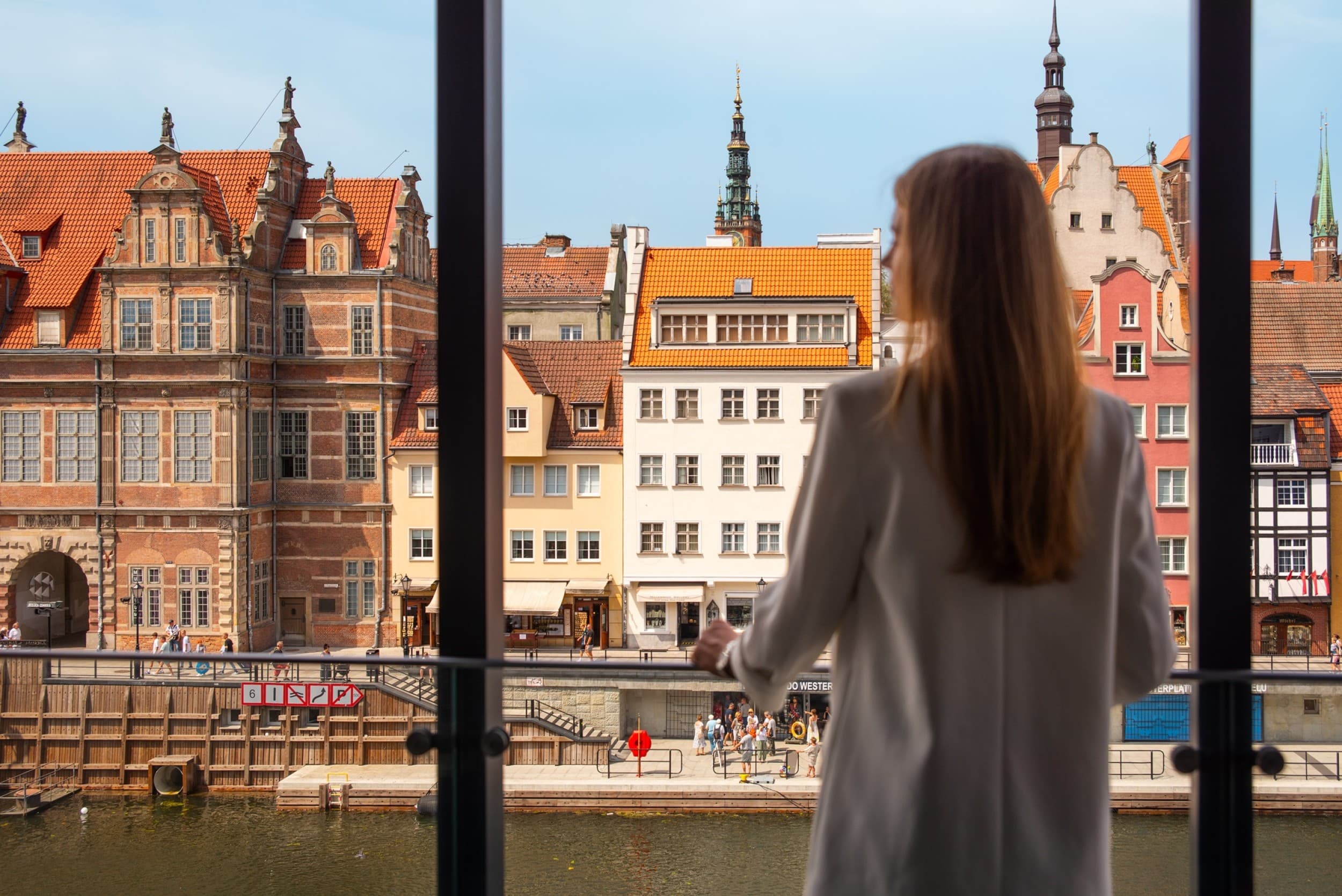 Pobyt w Apartamencie z Widokiem na Motławę (2 noce, 1-6 osób) | Flatbook Apartments | Gdańsk | Wyjątkowy Prezent