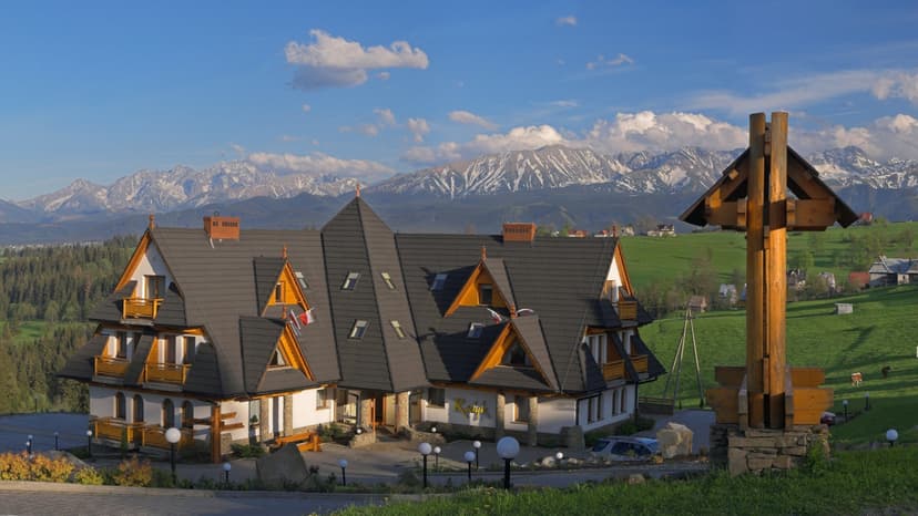 Romantyczny Pobyt w Górach (2 Noce, 2 Osoby) | Hotel Redyk | Ząb