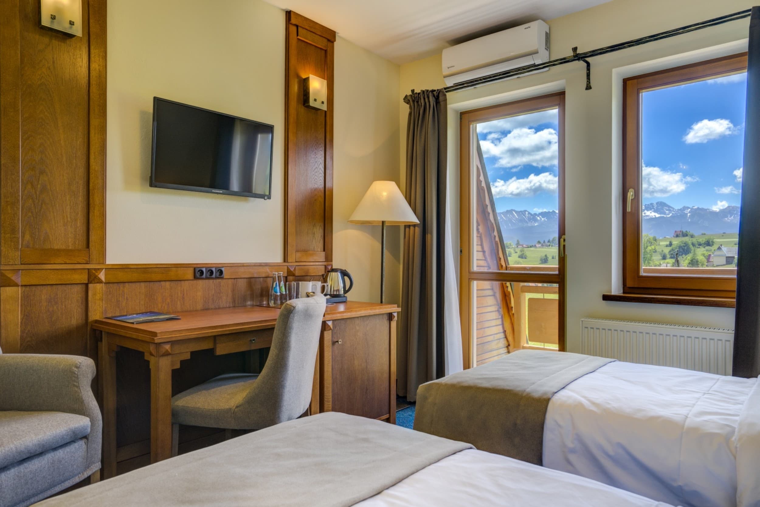 Relaksujący Pobyt w Górach (2 Noce, 2 Osoby) | Hotel Redyk | Ząb | Wyjątkowy Prezent