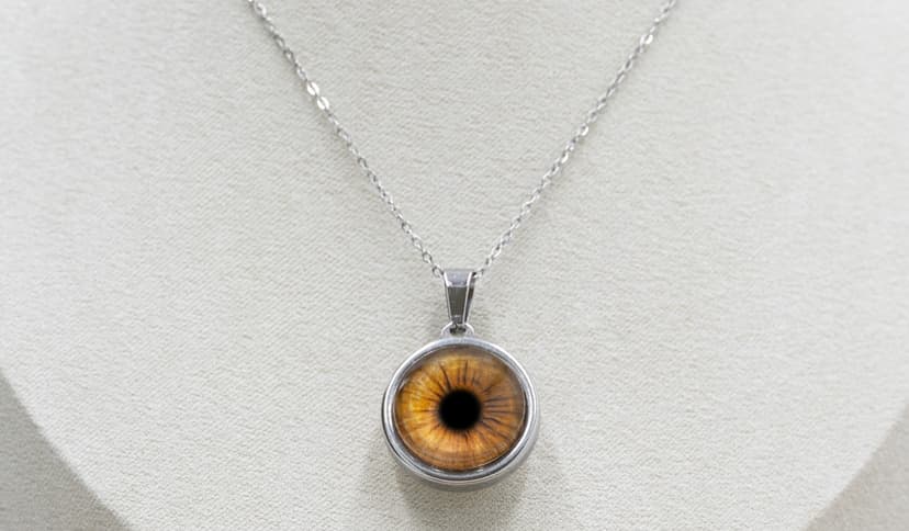 Naszyjnik z Artystycznymi Zdjęciami Tęczówek Oczu | Poznań