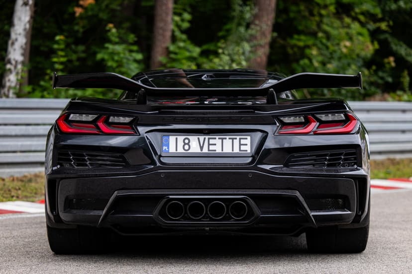 Co-Drive Chevroletem Corvette C8 | 1 okrążenie | Wiele Lokalizacji