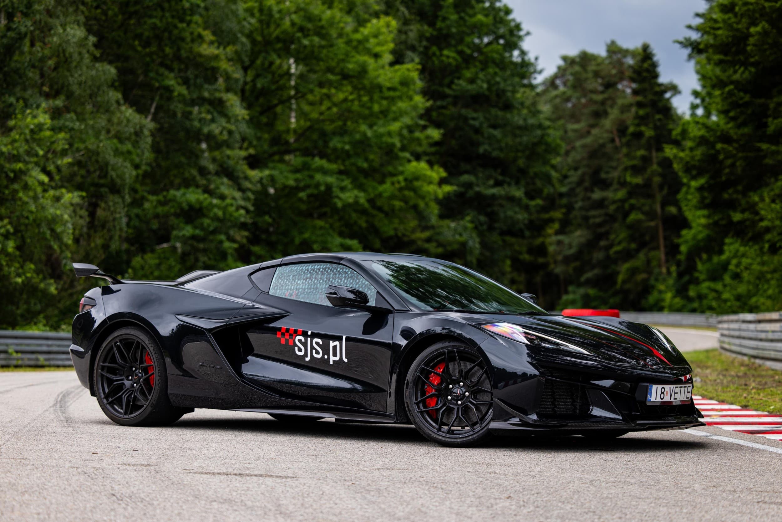 Co-Drive Chevroletem Corvette C8 | 1 okrążenie | Wiele Lokalizacji | Wyjątkowy Prezent