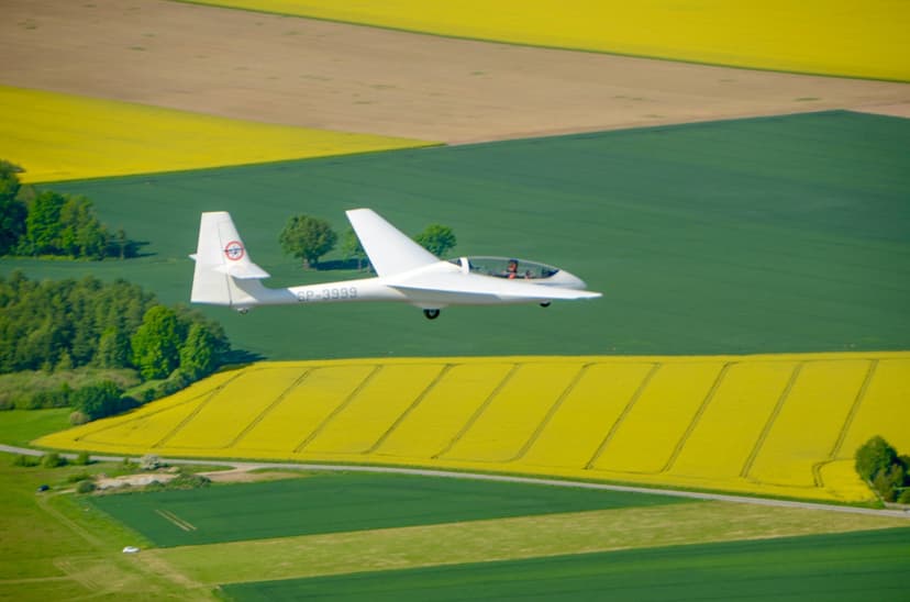Lot Widokowy Szybowcem (60 minut) | Mirosławice