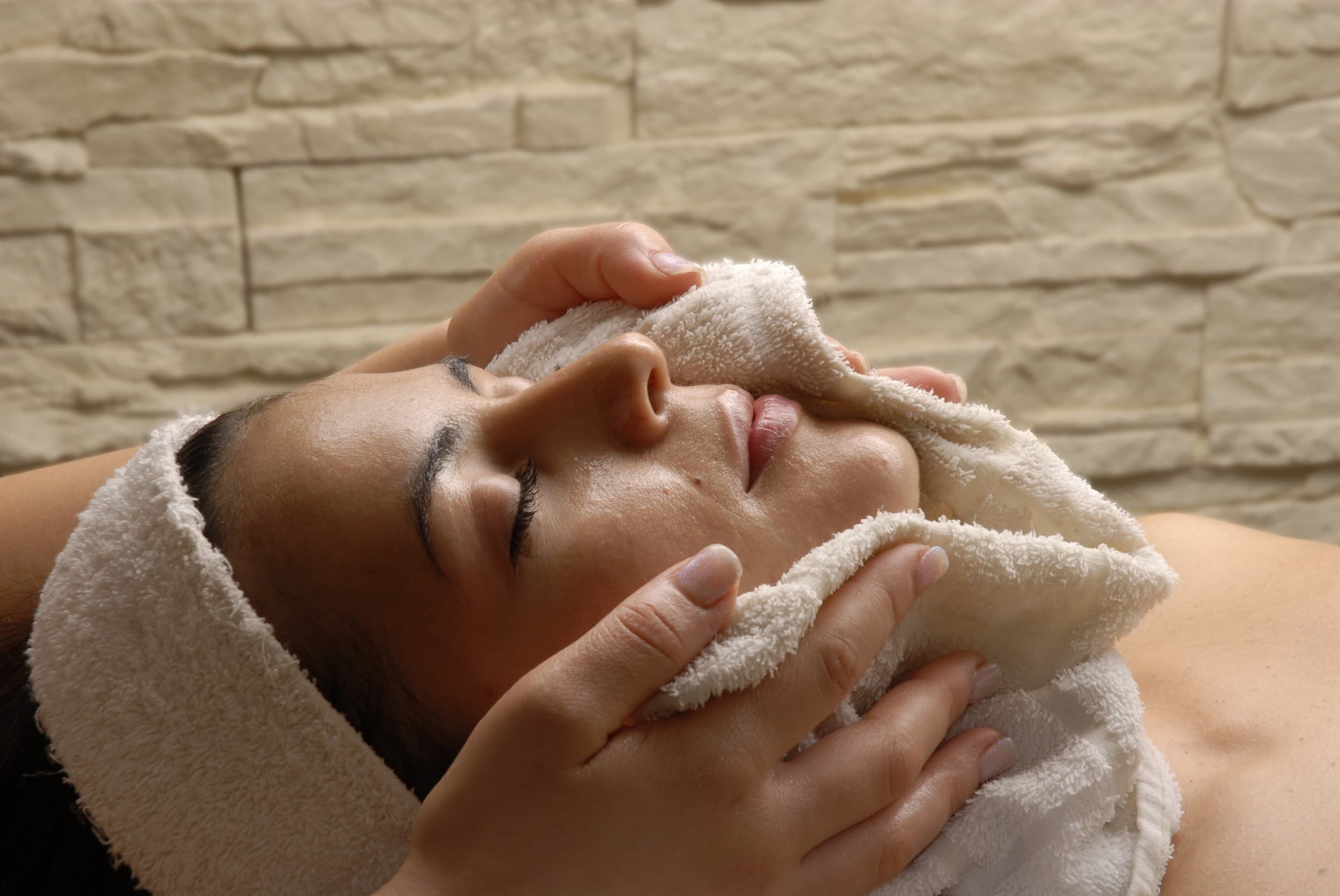 Rytuał Head SPA “Deep Face & Scalp Harmonii” dla Przyjaciółek | Leszno | Wyjątkowy Prezent