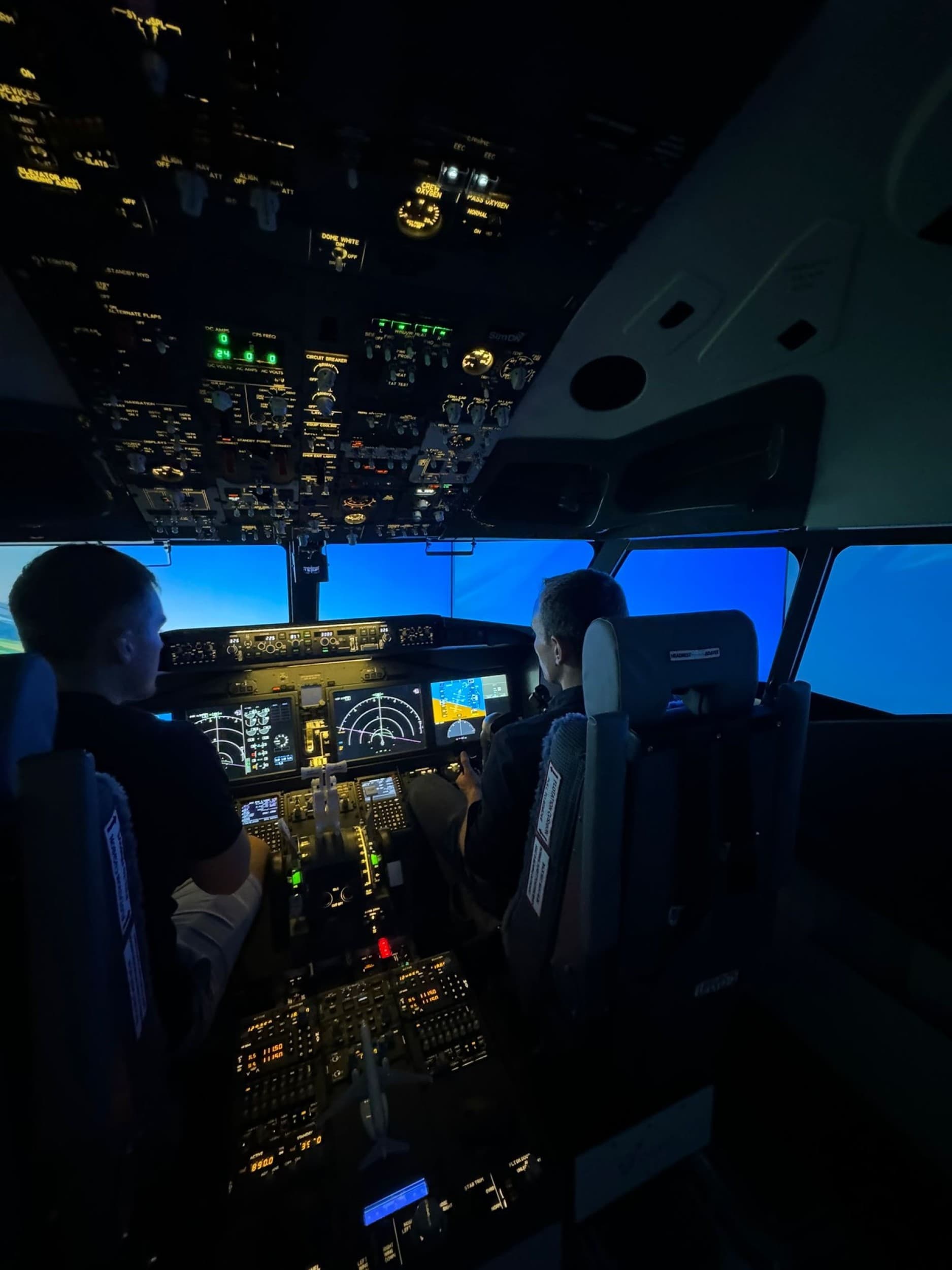 Lot w Symulatorze Boeinga 737 Max (15 minut) | Tarnowskie Góry | Wyjątkowy Prezent