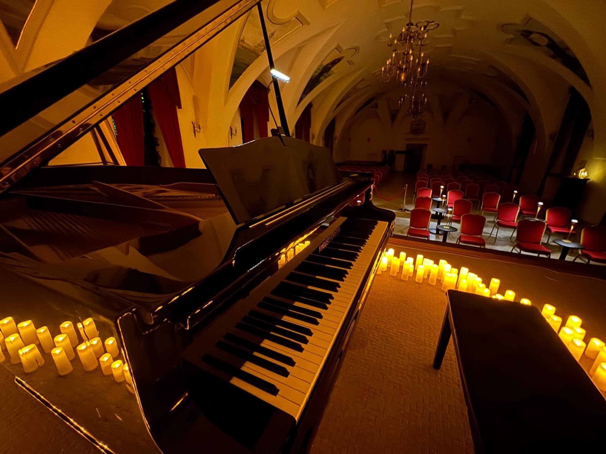 Koncert Fortepianowy "Fryderyk Chopin" przy Świecach (Sektor VIP) | Kraków