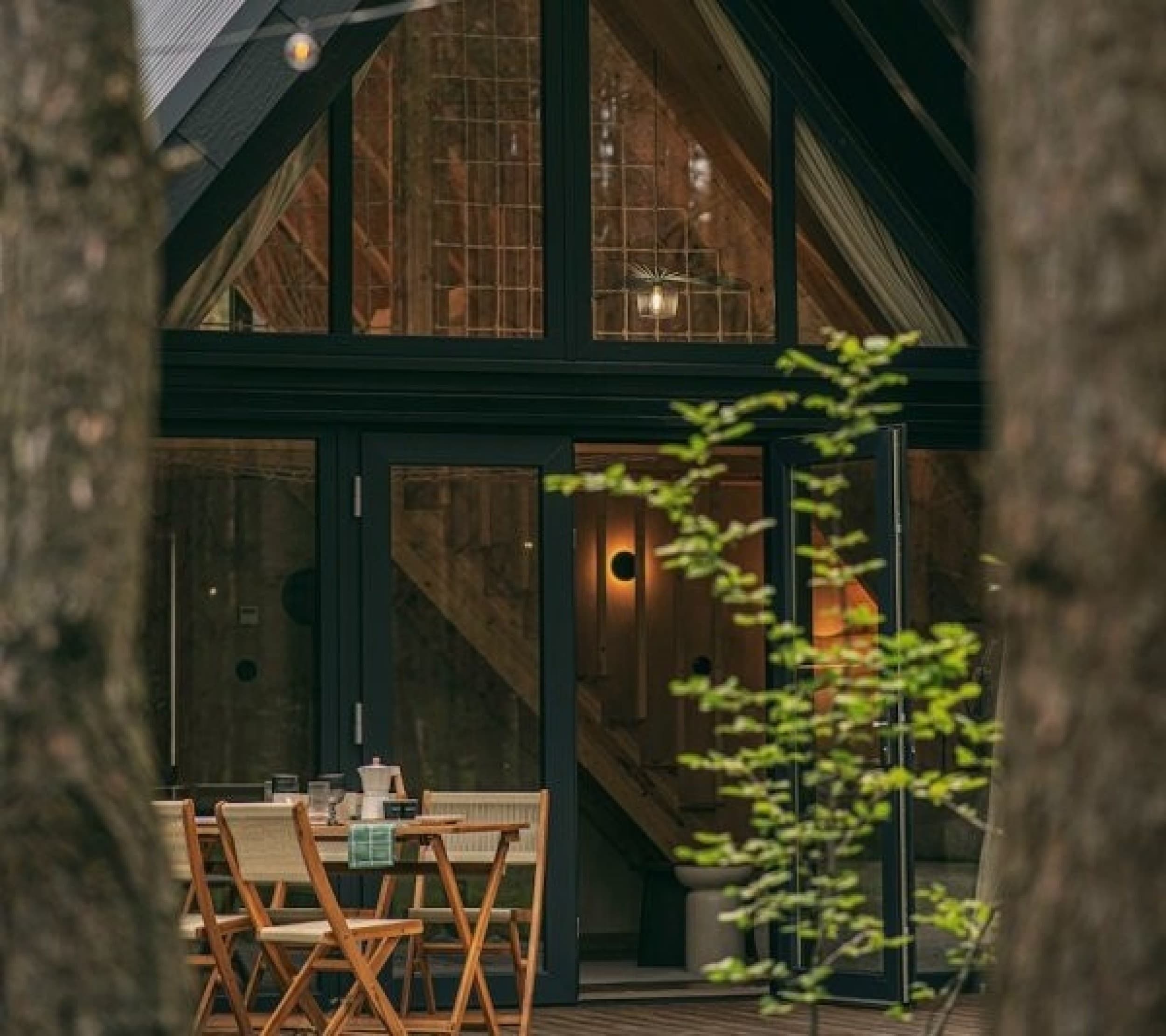 Odprężający Pobyt w Leśnym Domku (2 Noce, 2 Osoby) | Bajka Hotel & Resort | Grodziec | Wyjątkowy Prezent