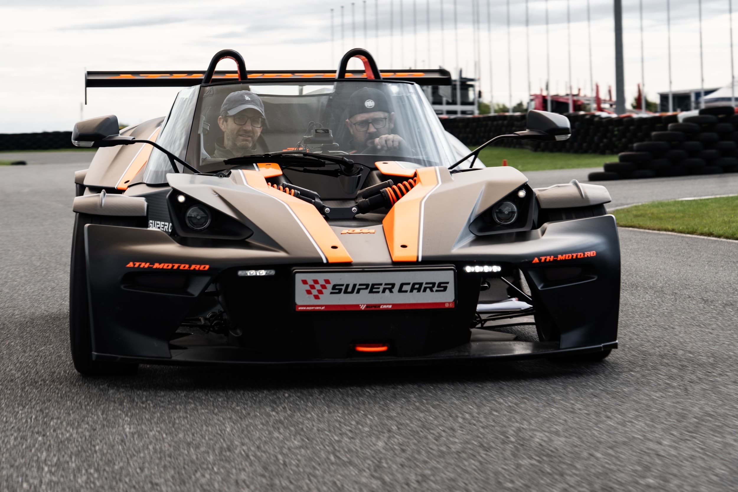 Jazda KTM X-BOW | 2 okrążenia | Wiele Lokalizacji 