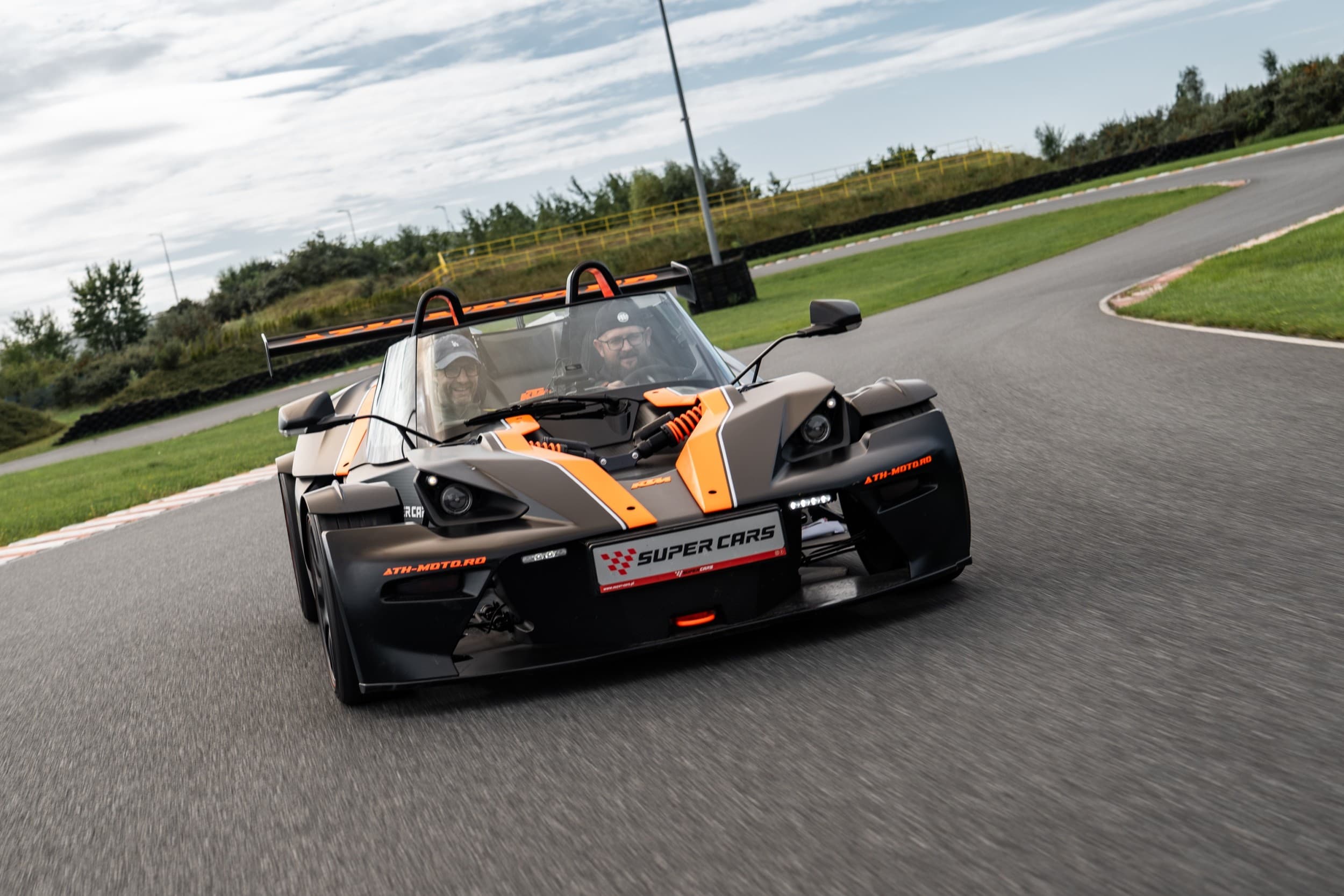 Jazda KTM X-BOW | 4 okrążenia | Wiele Lokalizacji