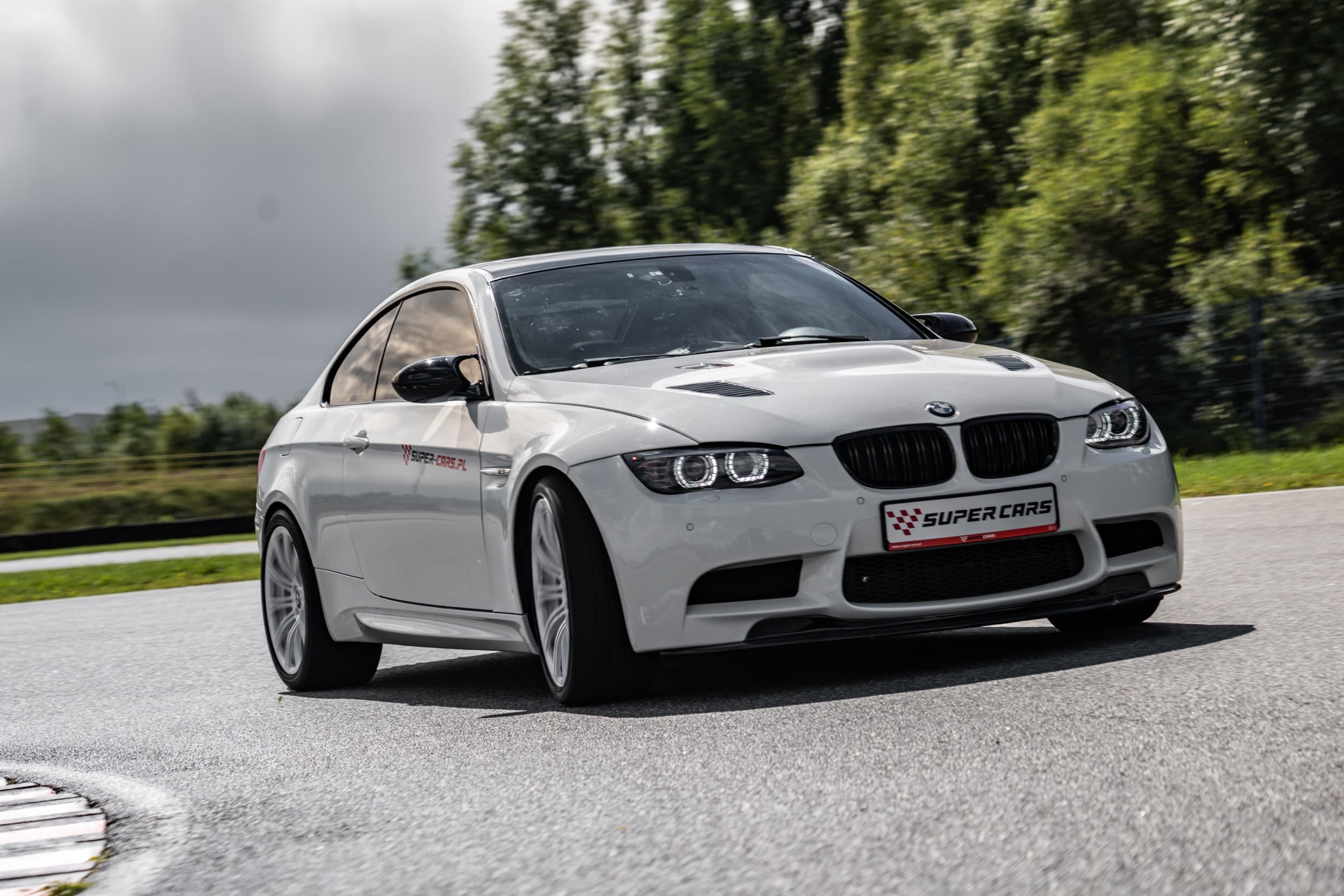 Jazda BMW M3 | 2 okrążenia | Wiele Lokalizacji 